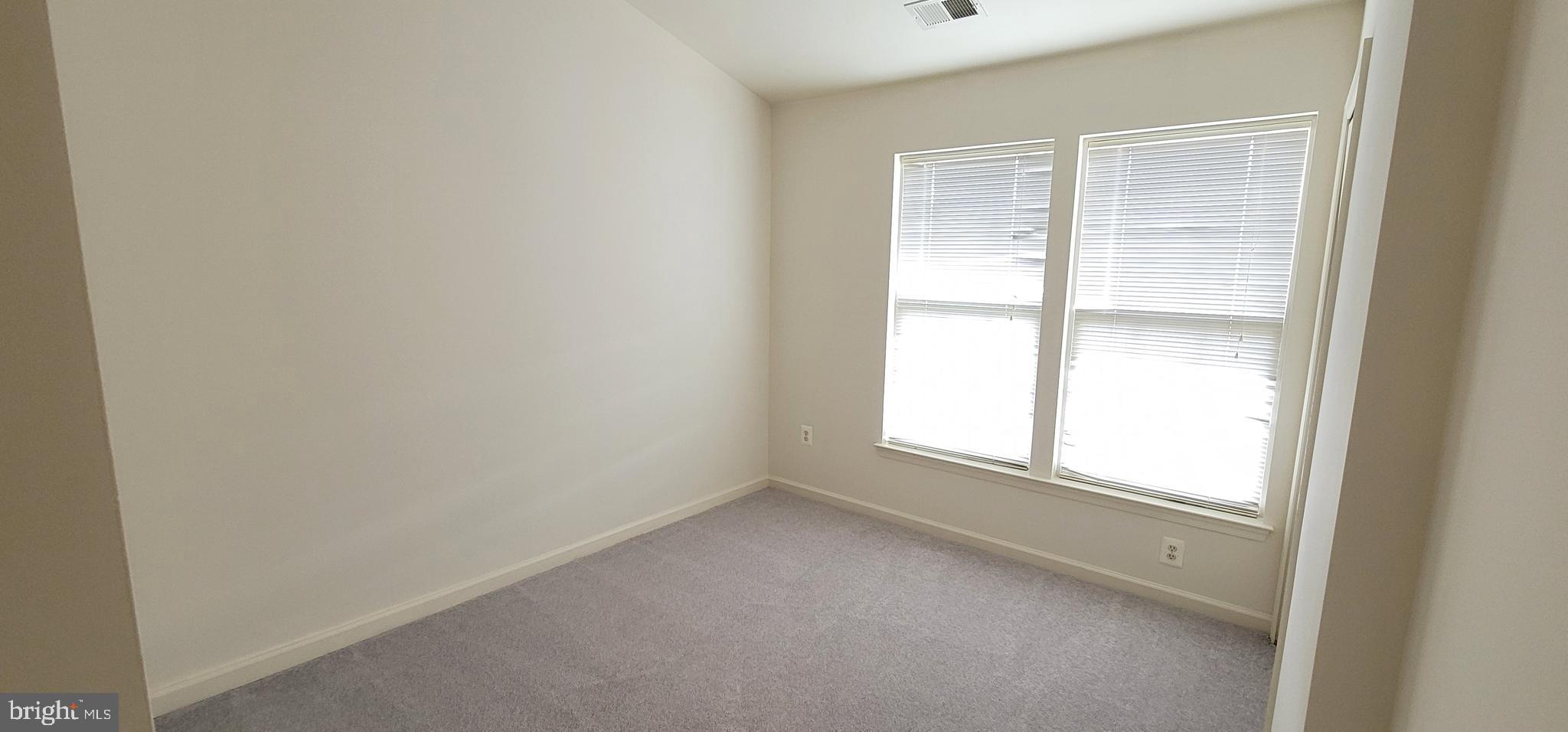 VILLAGE TOWNS - Residential Lease