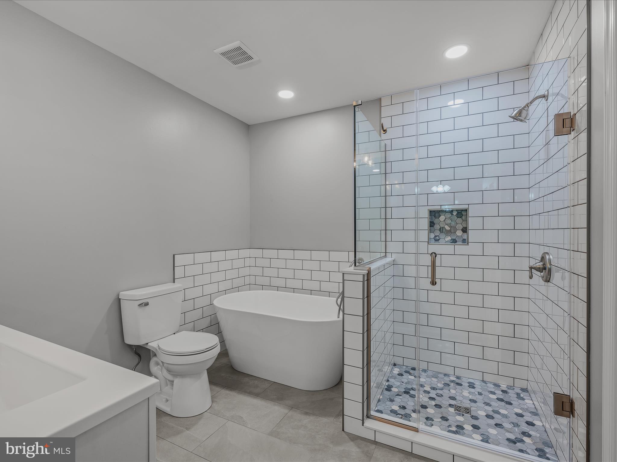 MECKLENBURG HEIGHTS - Residential