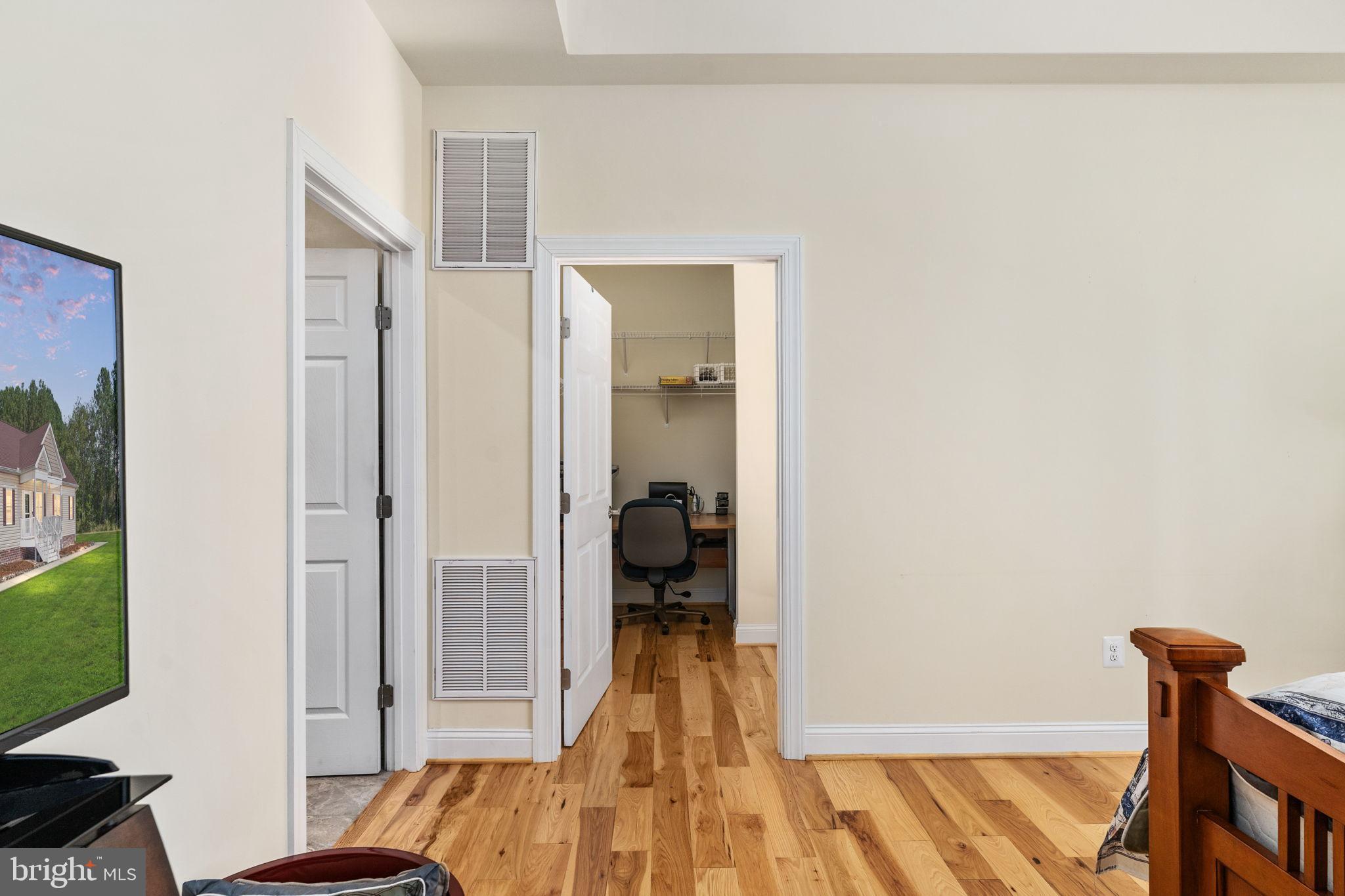 TWIN HARBORS - Residential