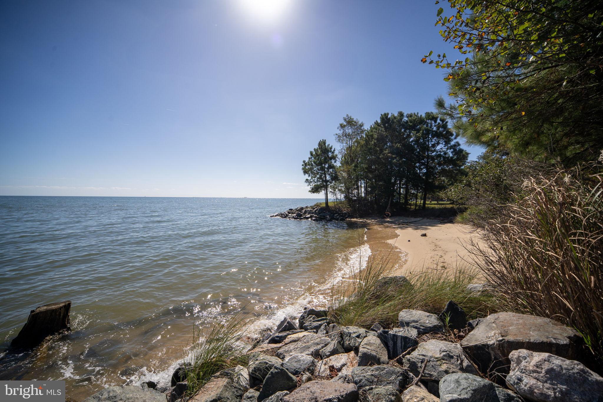 TWIN HARBORS - Residential