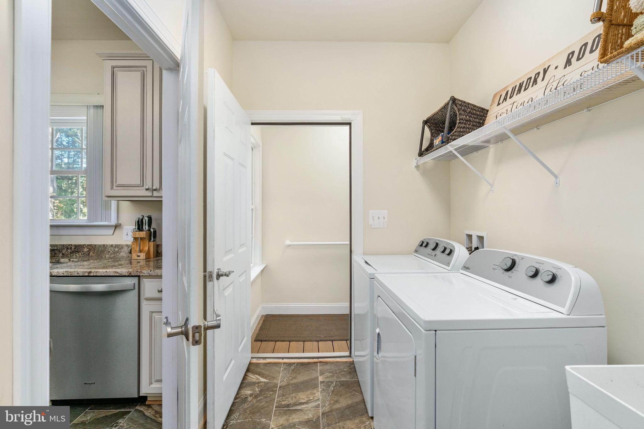 TWIN HARBORS - Residential