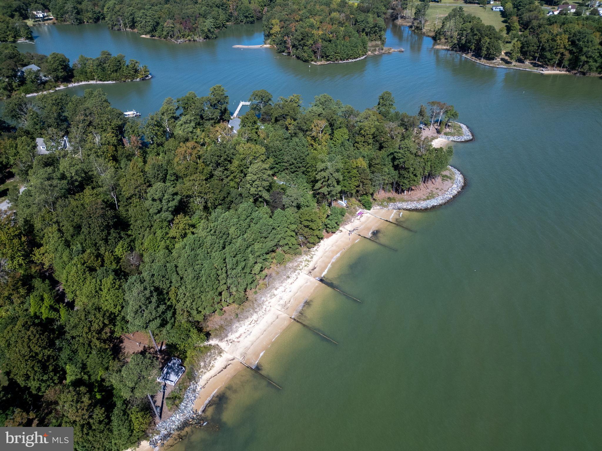 TWIN HARBORS - Residential