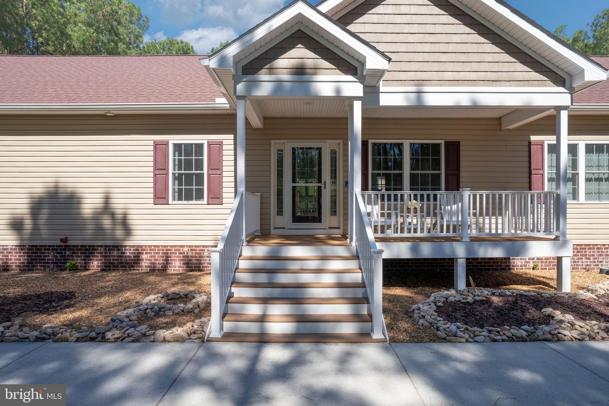 TWIN HARBORS - Residential