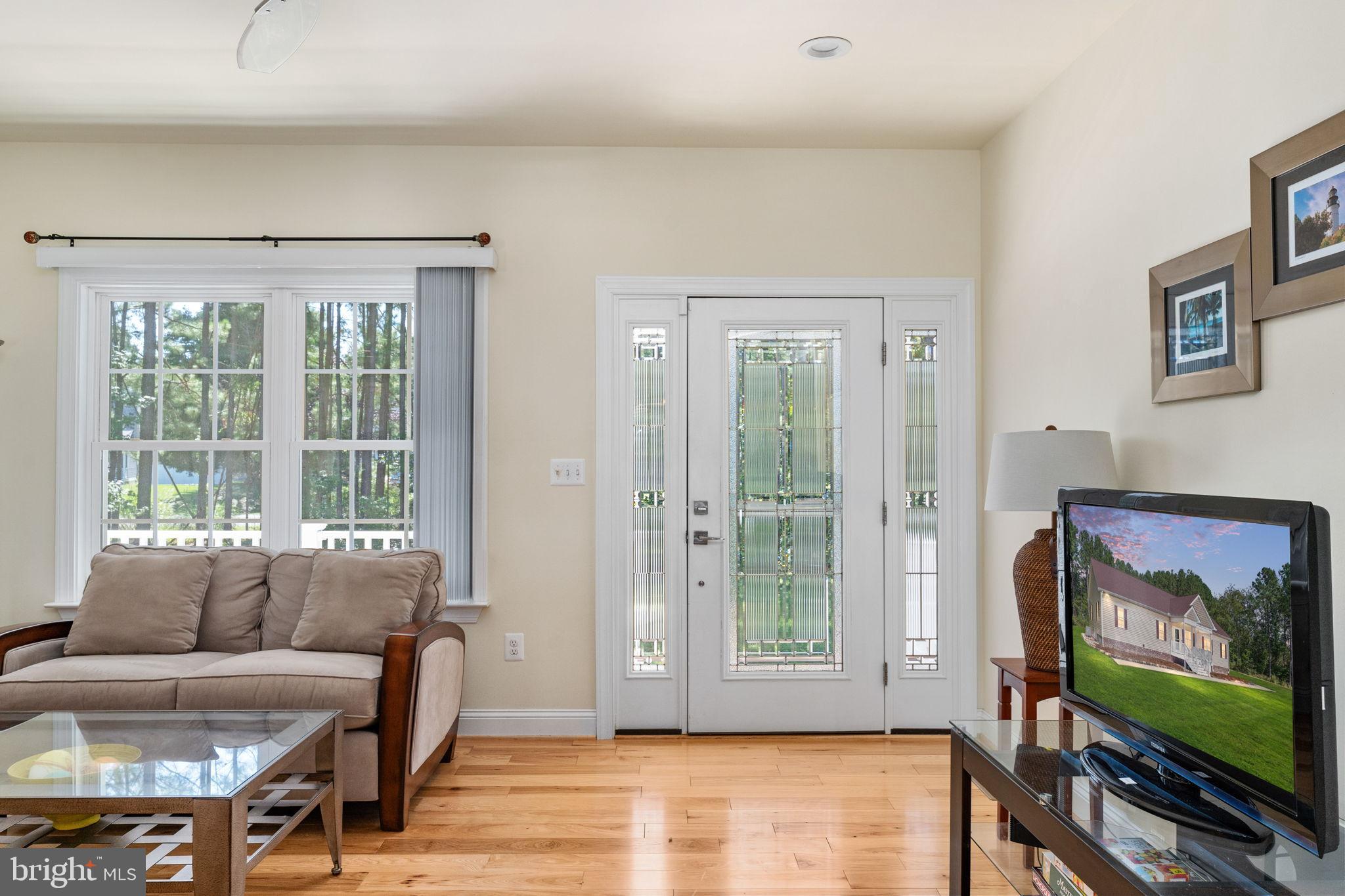 TWIN HARBORS - Residential