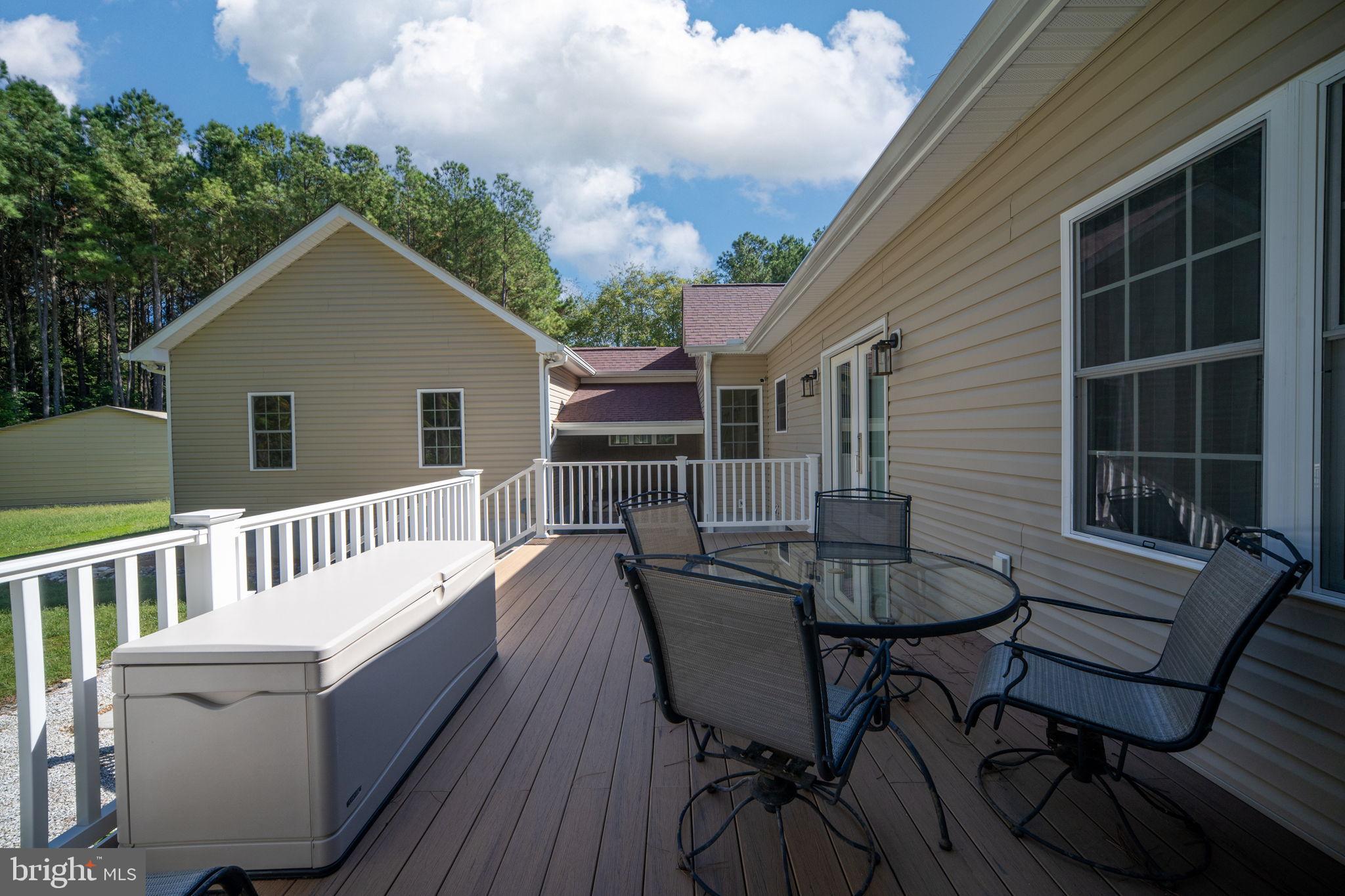 TWIN HARBORS - Residential