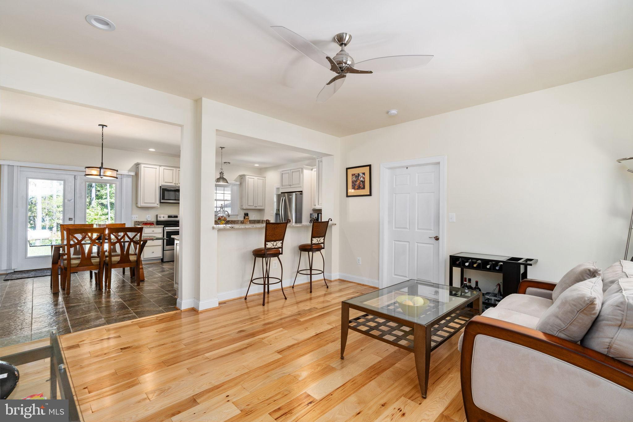 TWIN HARBORS - Residential