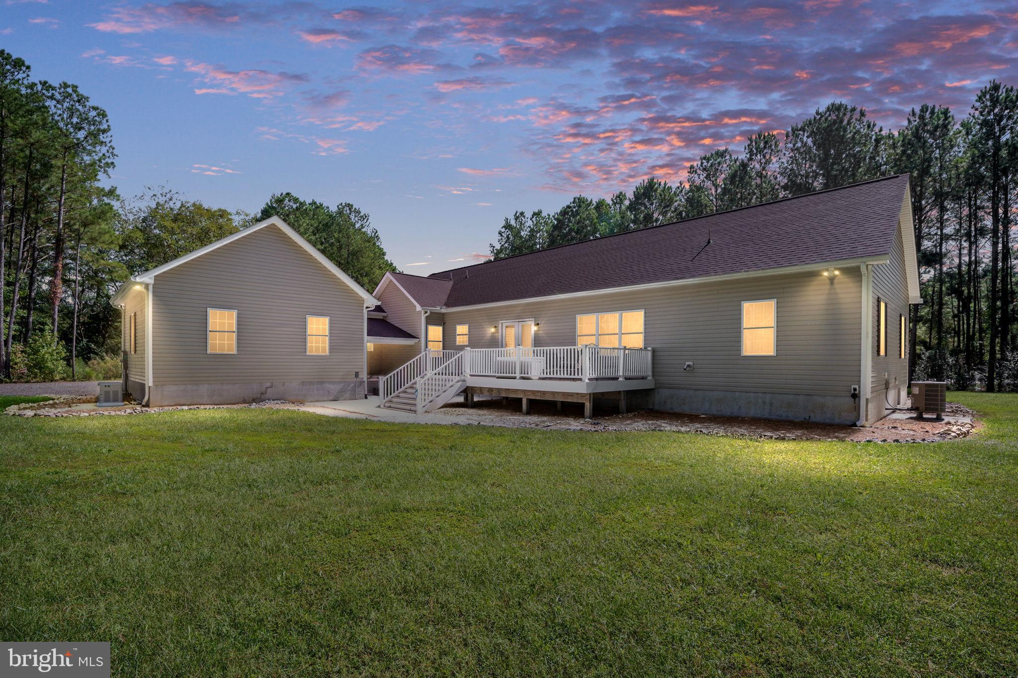 TWIN HARBORS - Residential