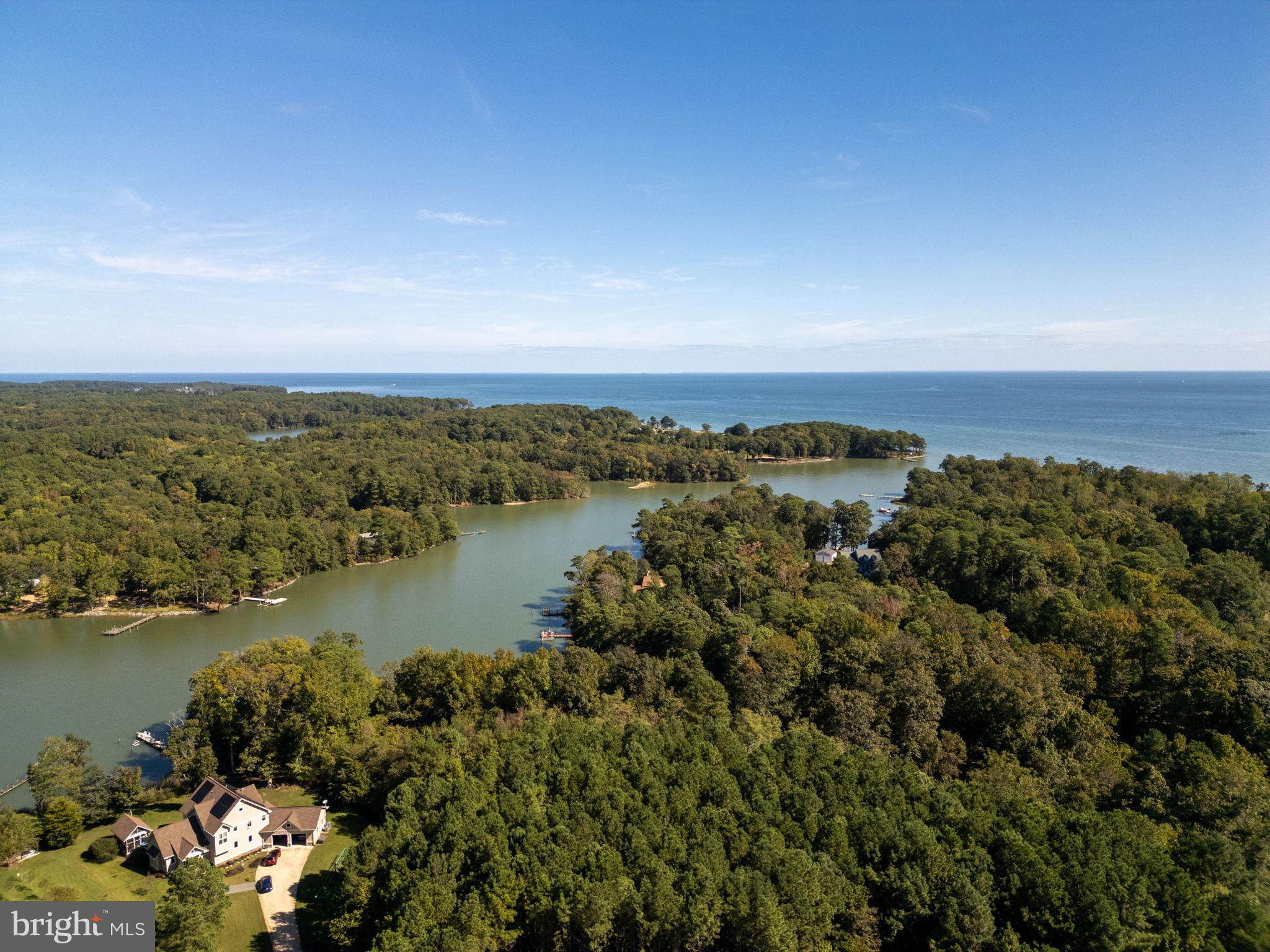 TWIN HARBORS - Residential