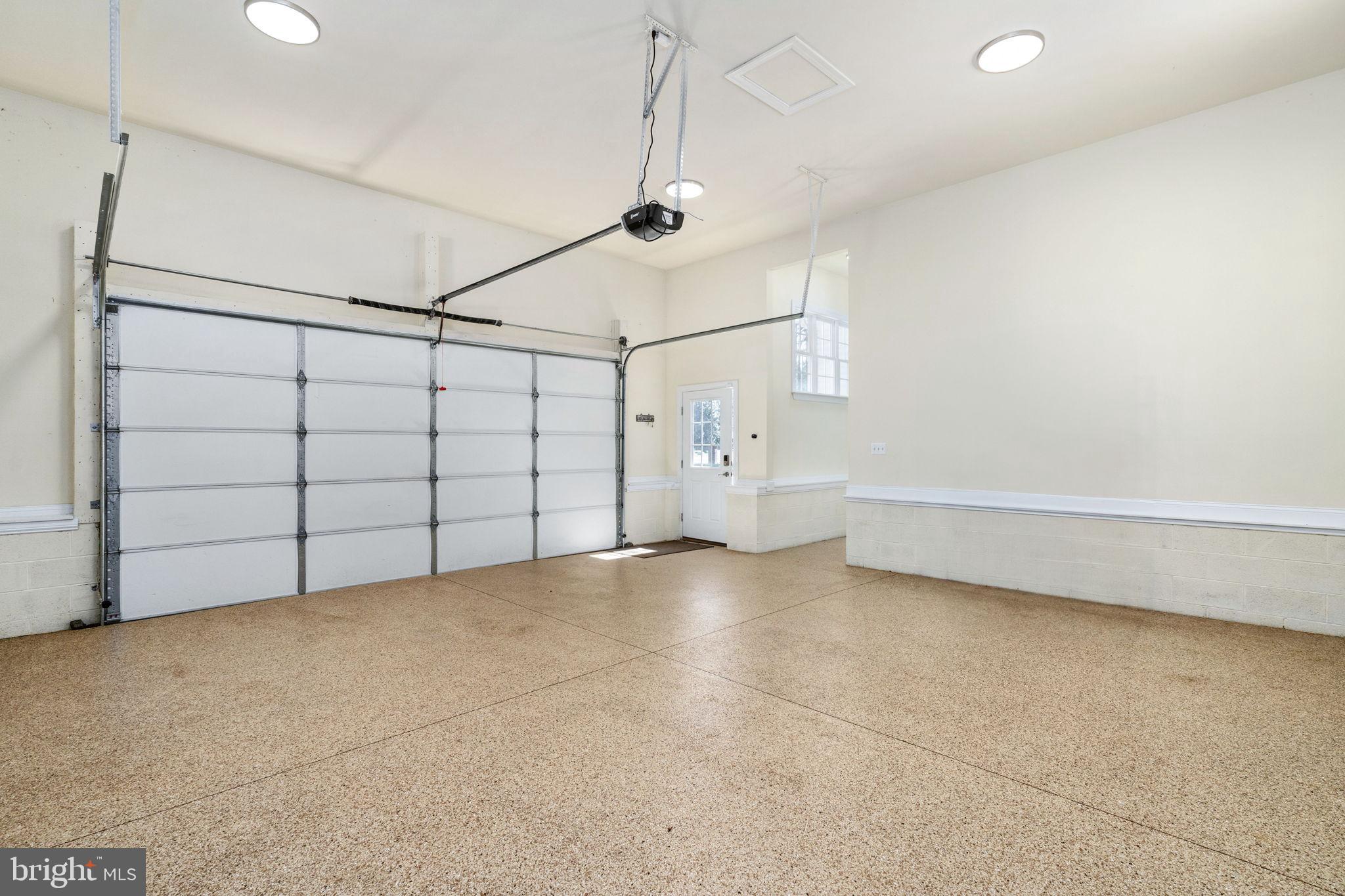 TWIN HARBORS - Residential