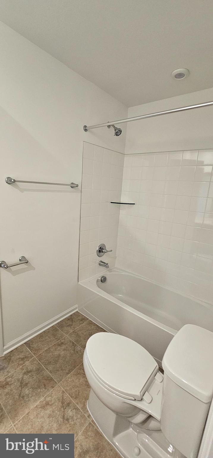 SOUTH BROOK - Residential Lease