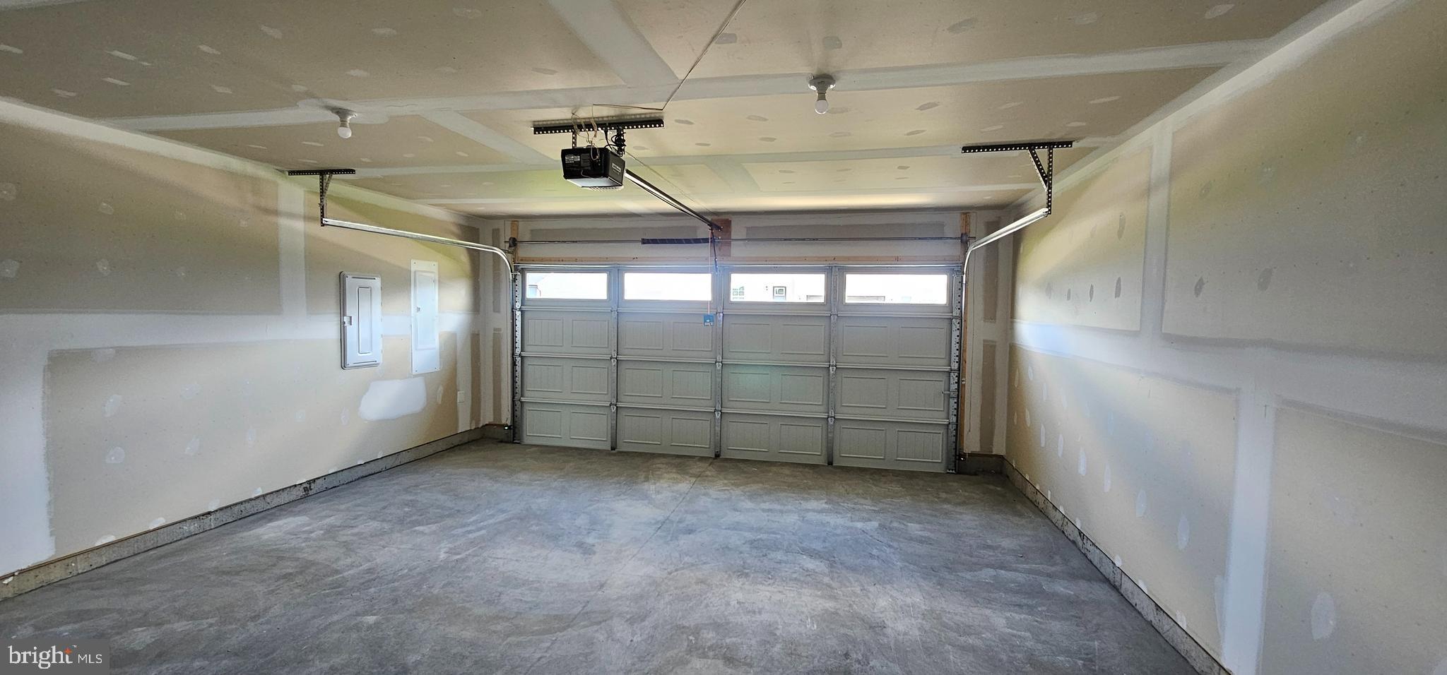 SOUTH BROOK - Residential Lease