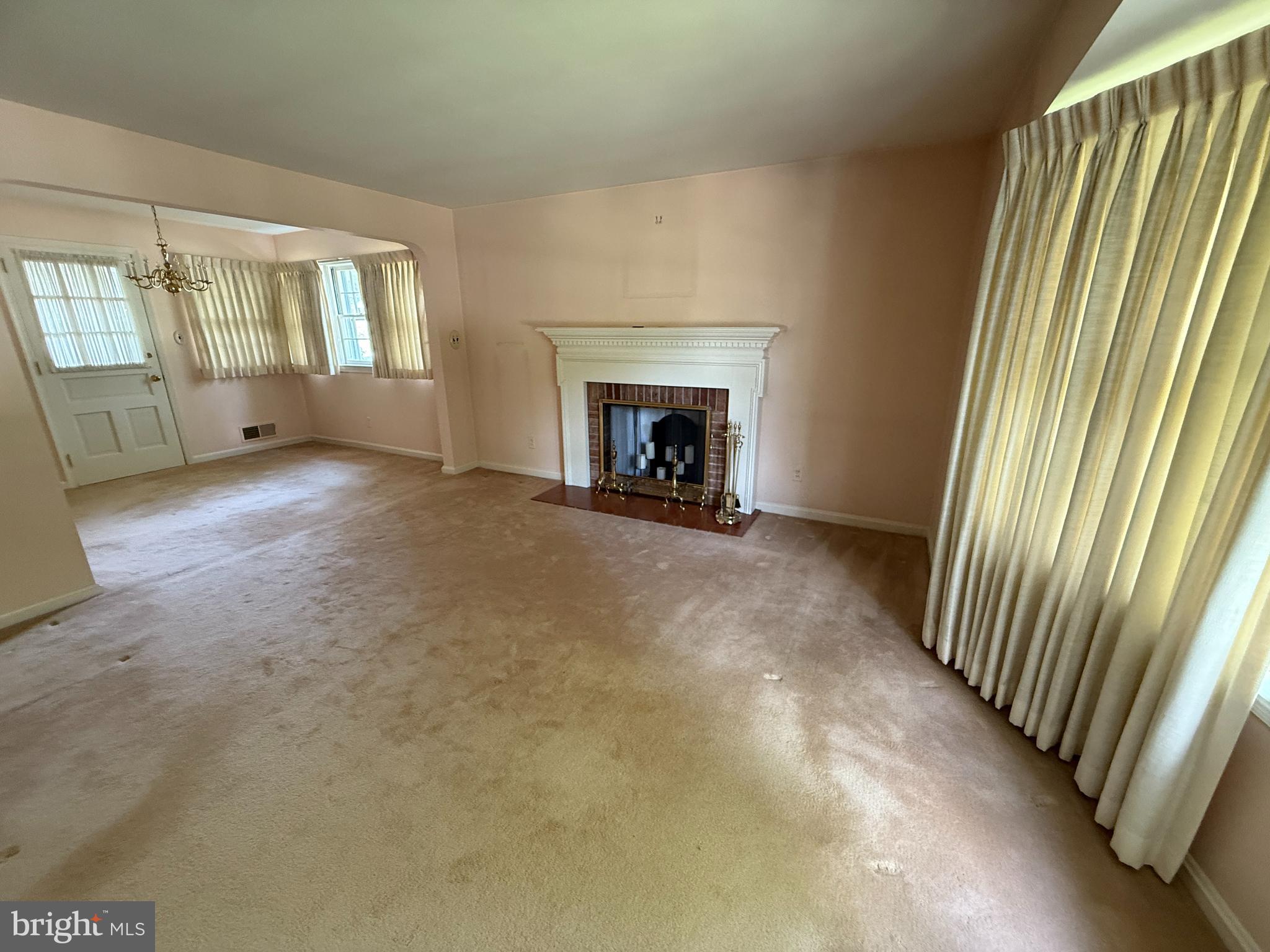 8310 ASHWOOD DRIVE