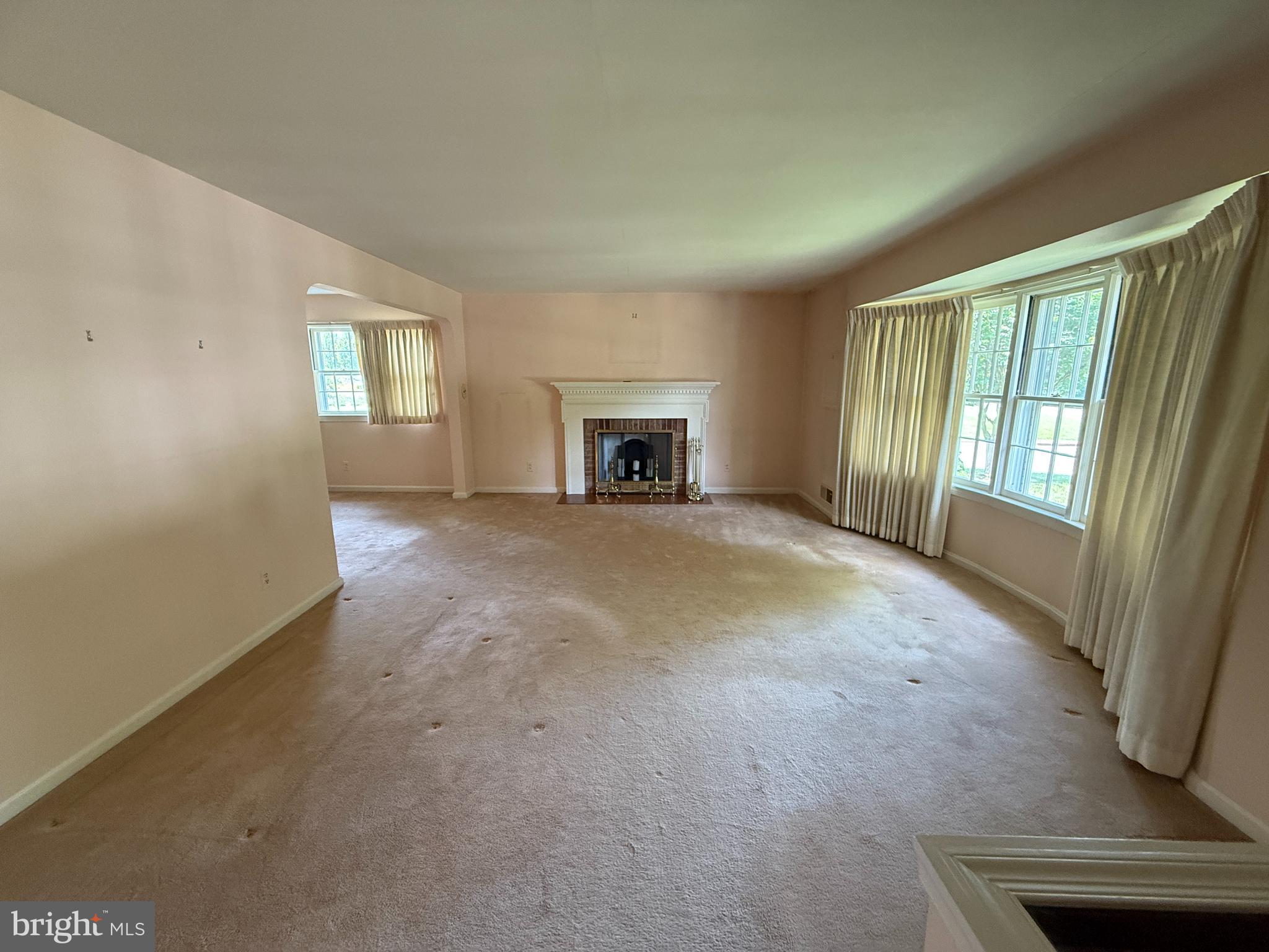 8310 ASHWOOD DRIVE
