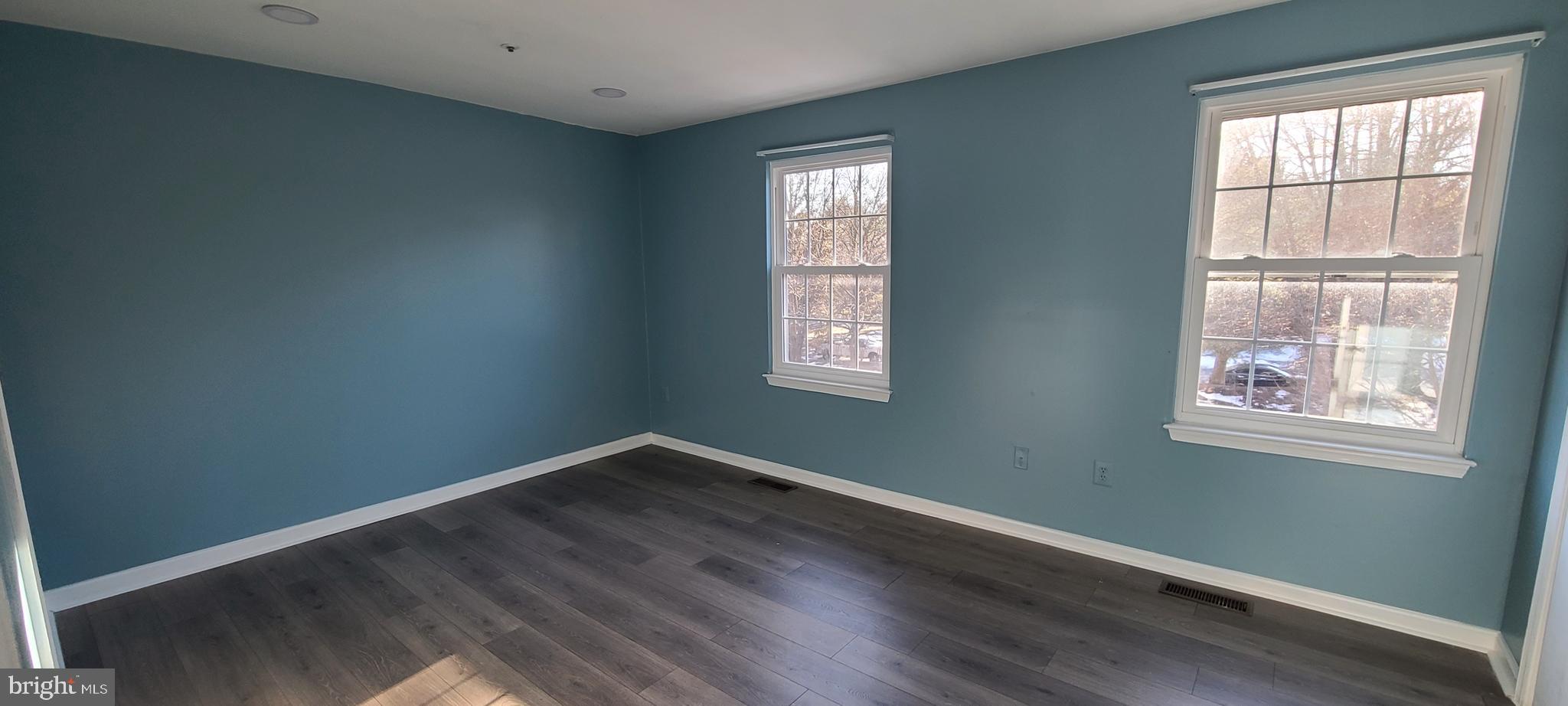 FLOWER HILL - Residential Lease