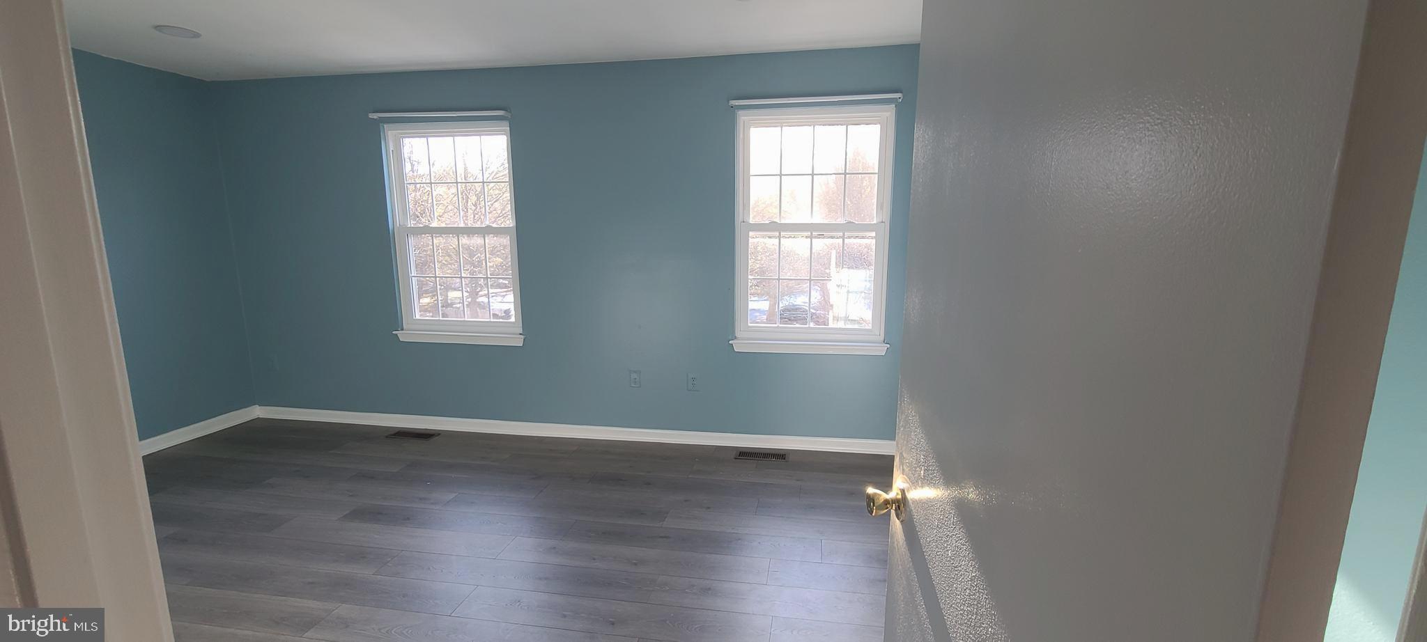 FLOWER HILL - Residential Lease