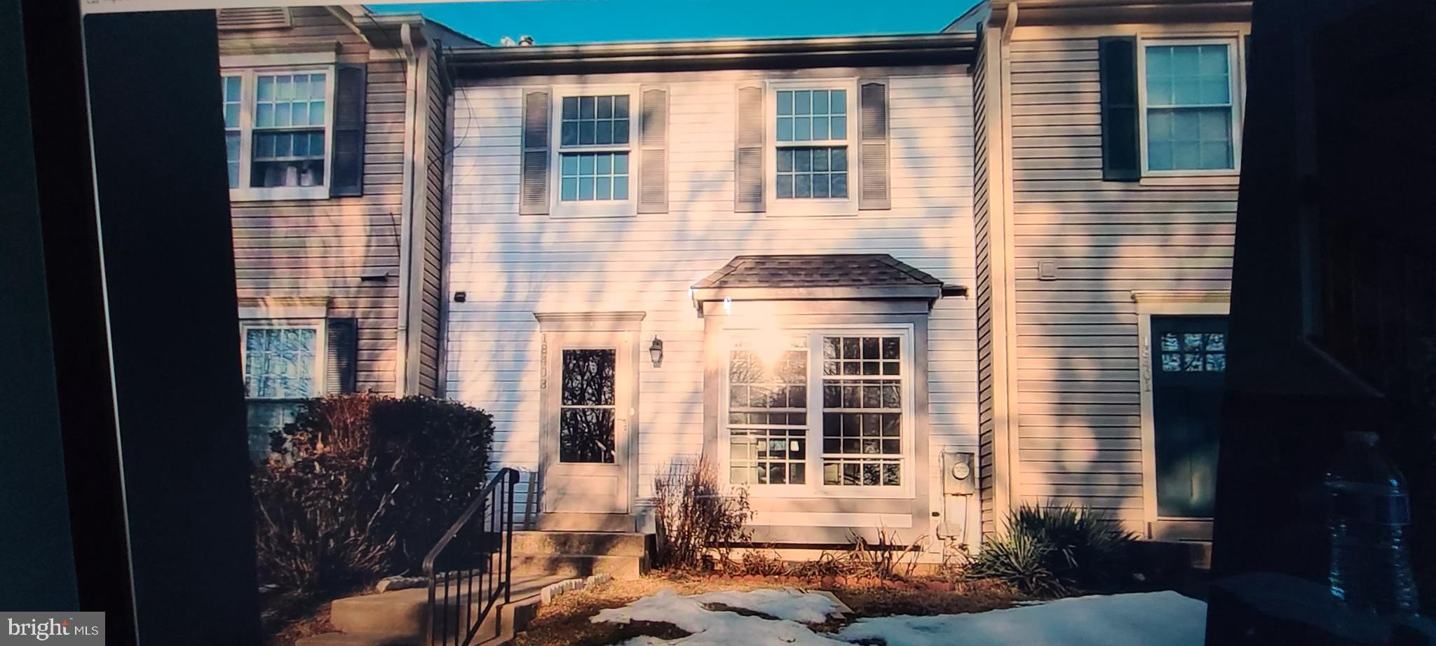 FLOWER HILL - Residential Lease