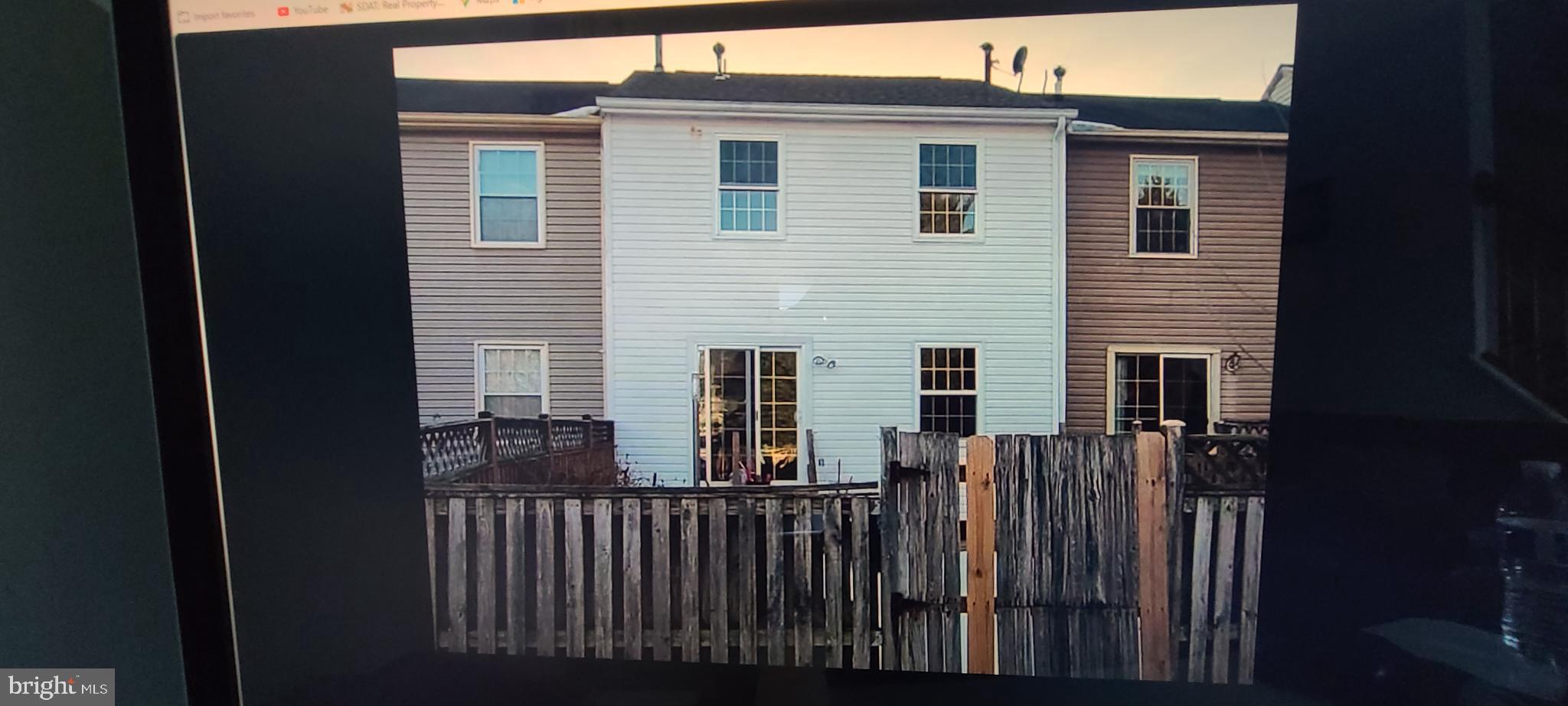 FLOWER HILL - Residential Lease