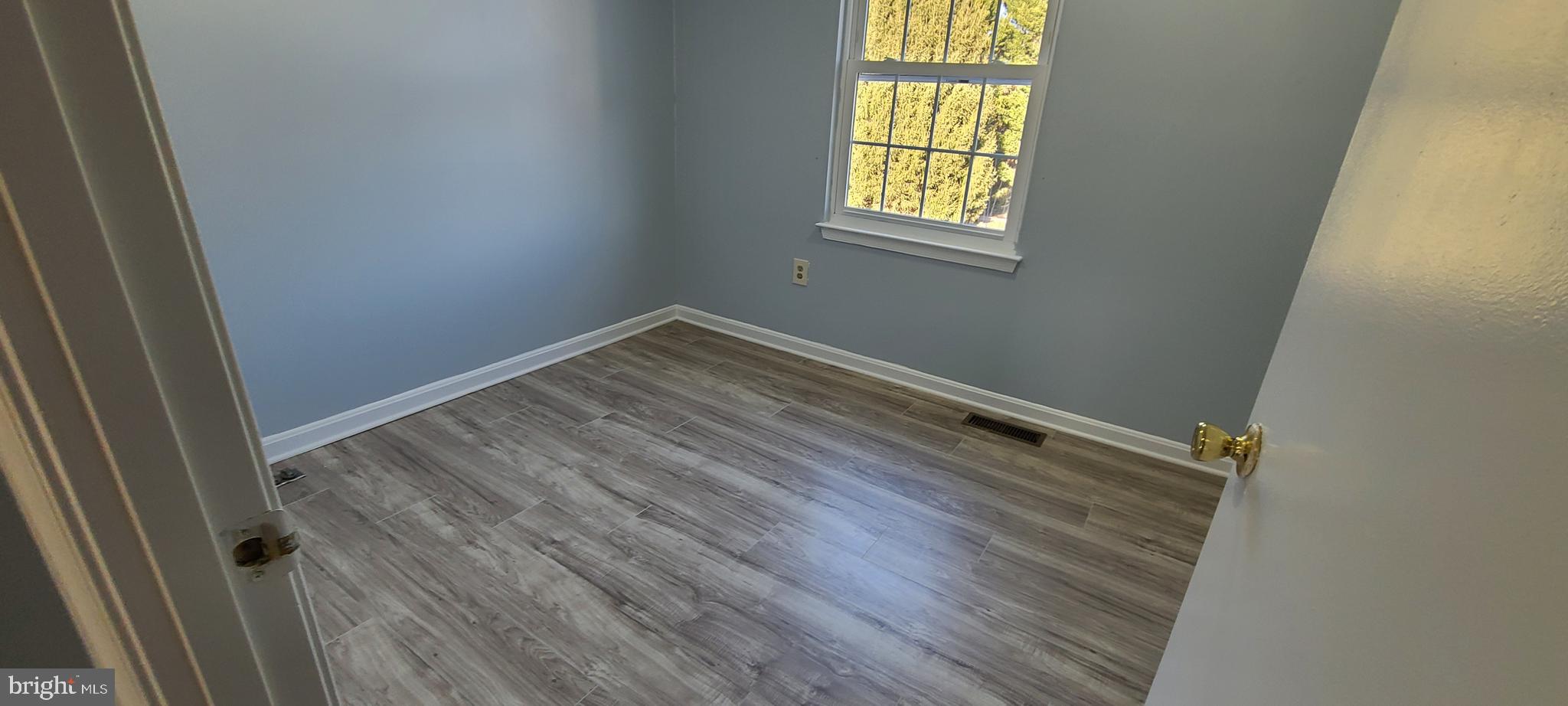 FLOWER HILL - Residential Lease