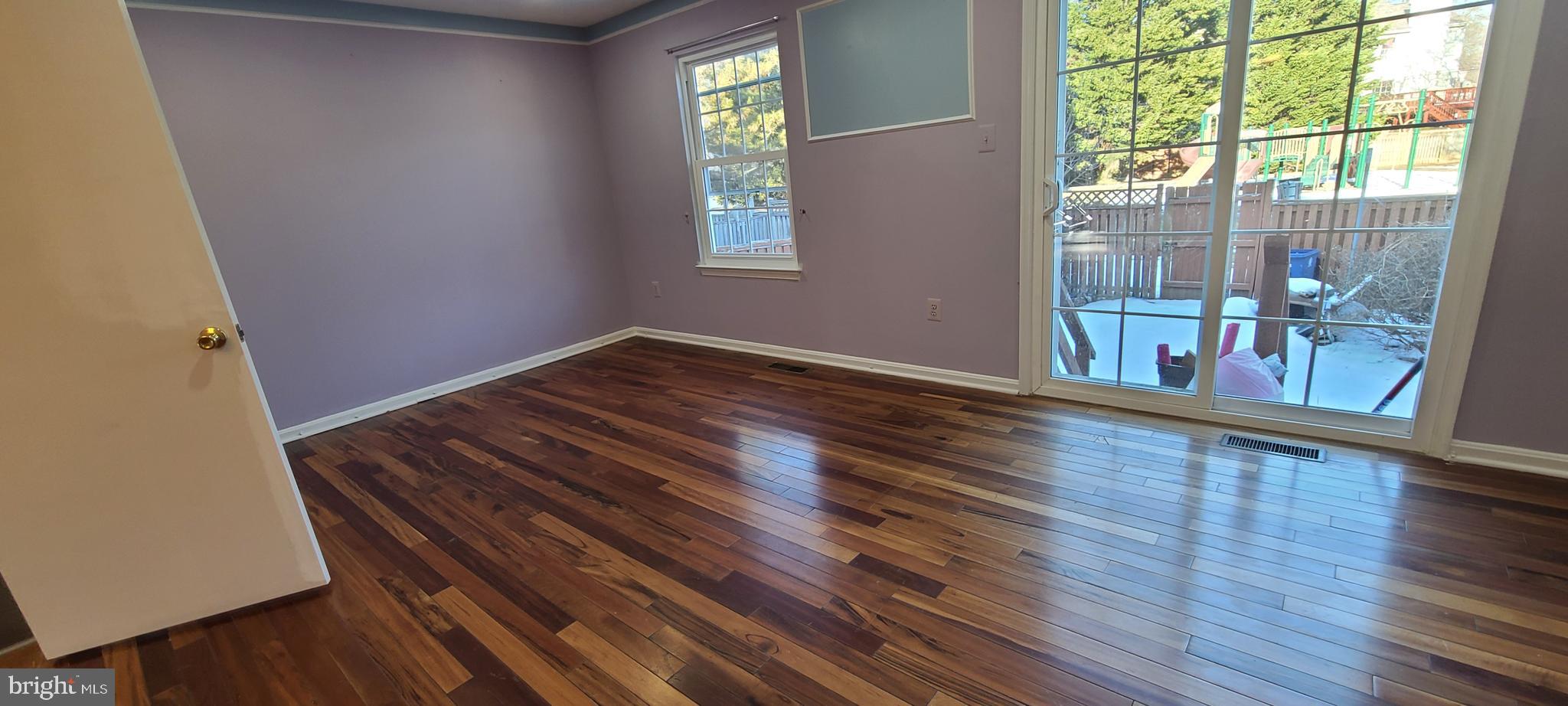 FLOWER HILL - Residential Lease