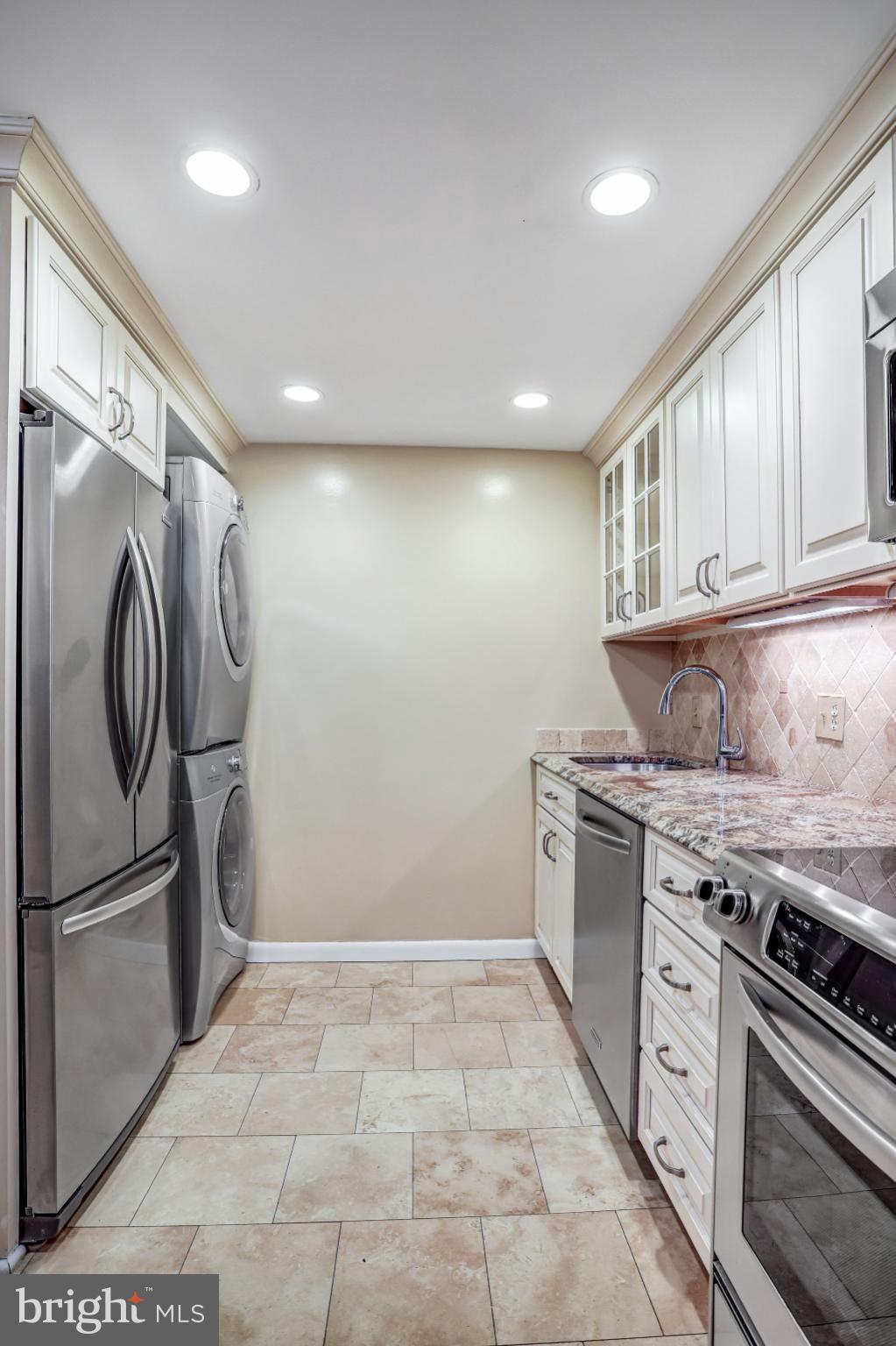 THE ELIZABETH - Residential