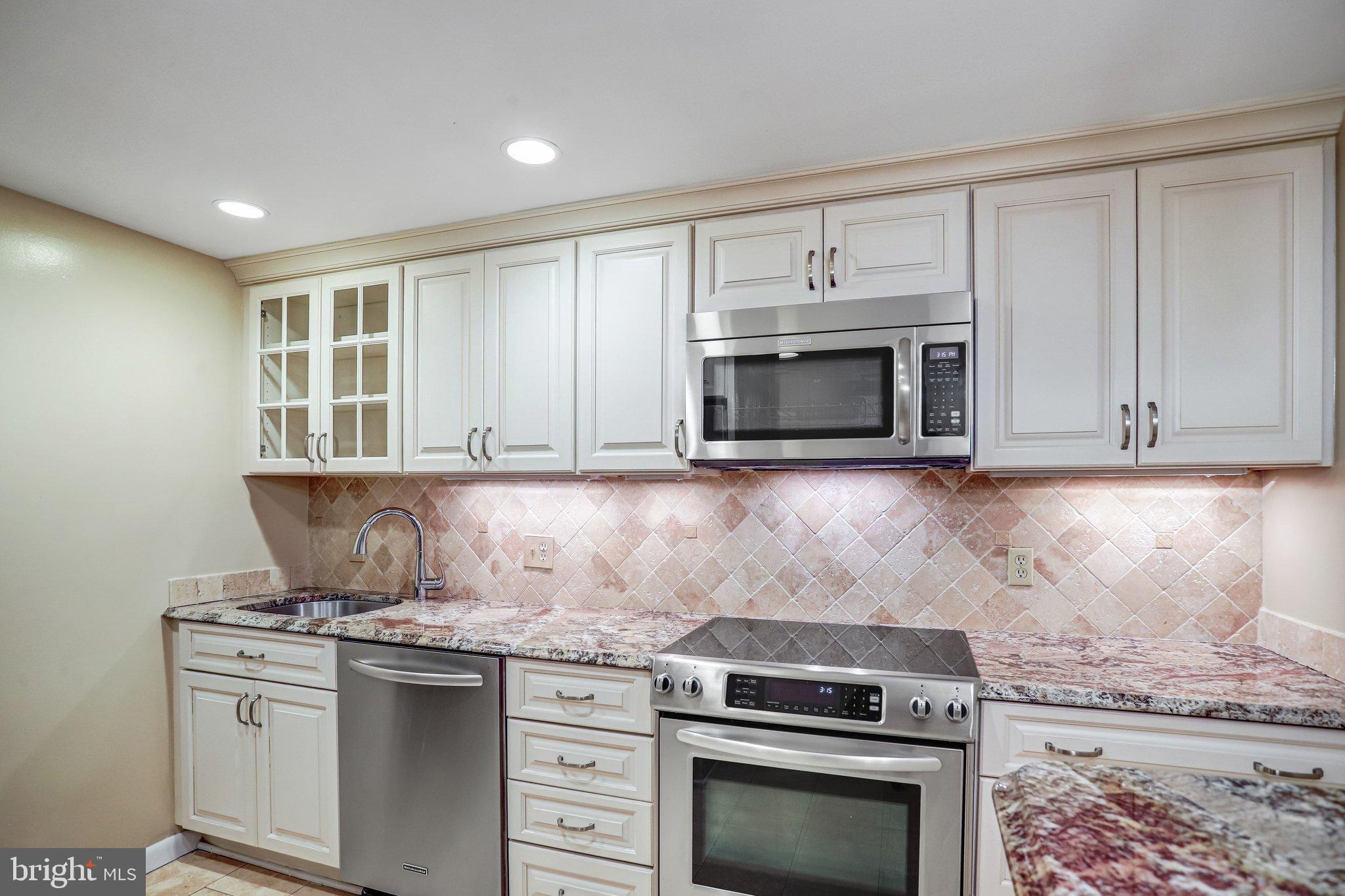 THE ELIZABETH - Residential