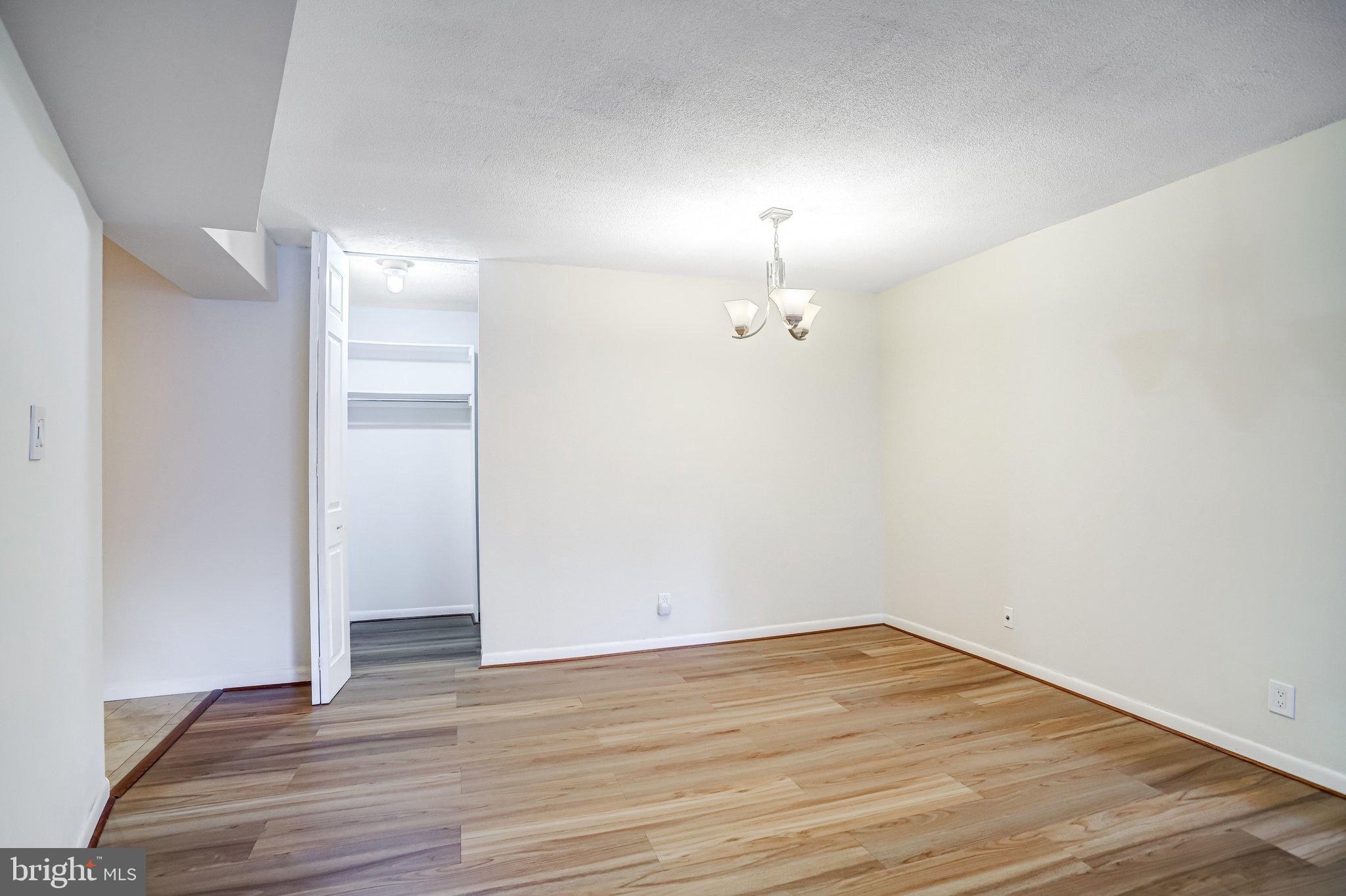 THE ELIZABETH - Residential