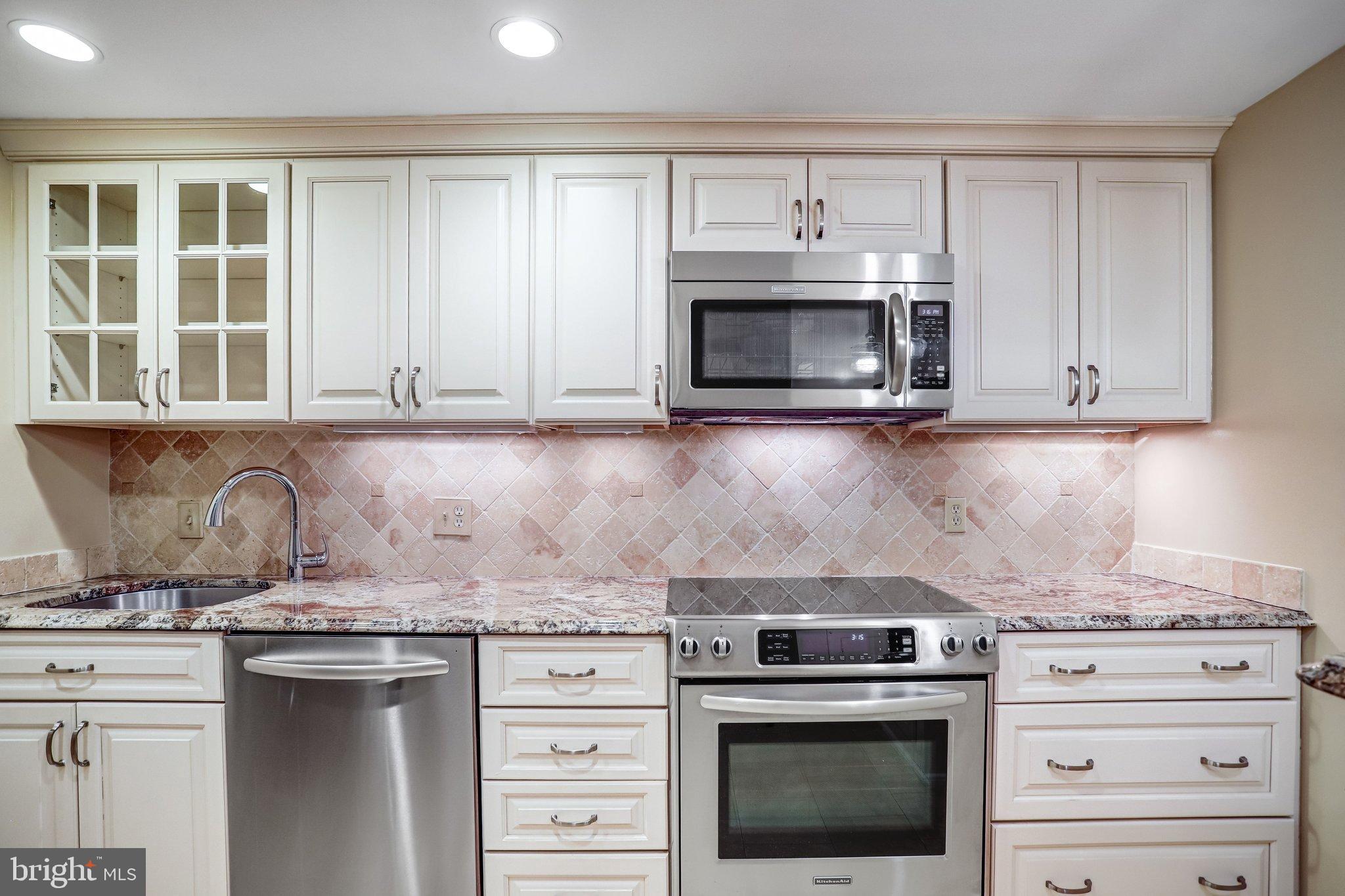 THE ELIZABETH - Residential