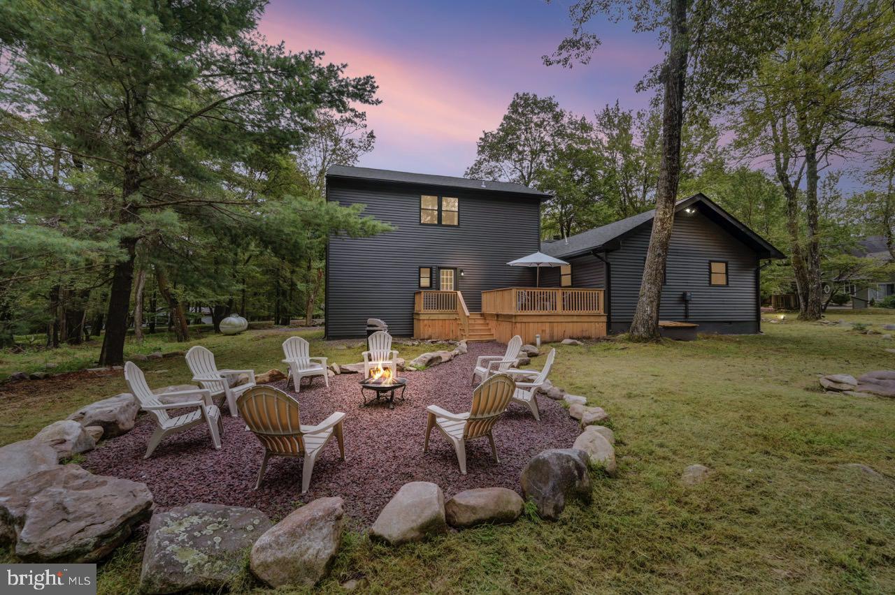 10 RED OAK ROAD