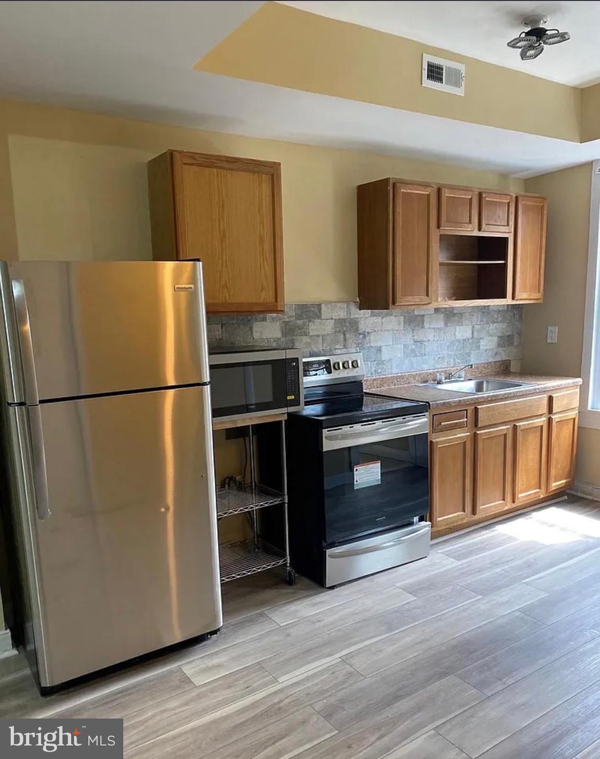 HUNTING PARK - Residential Income