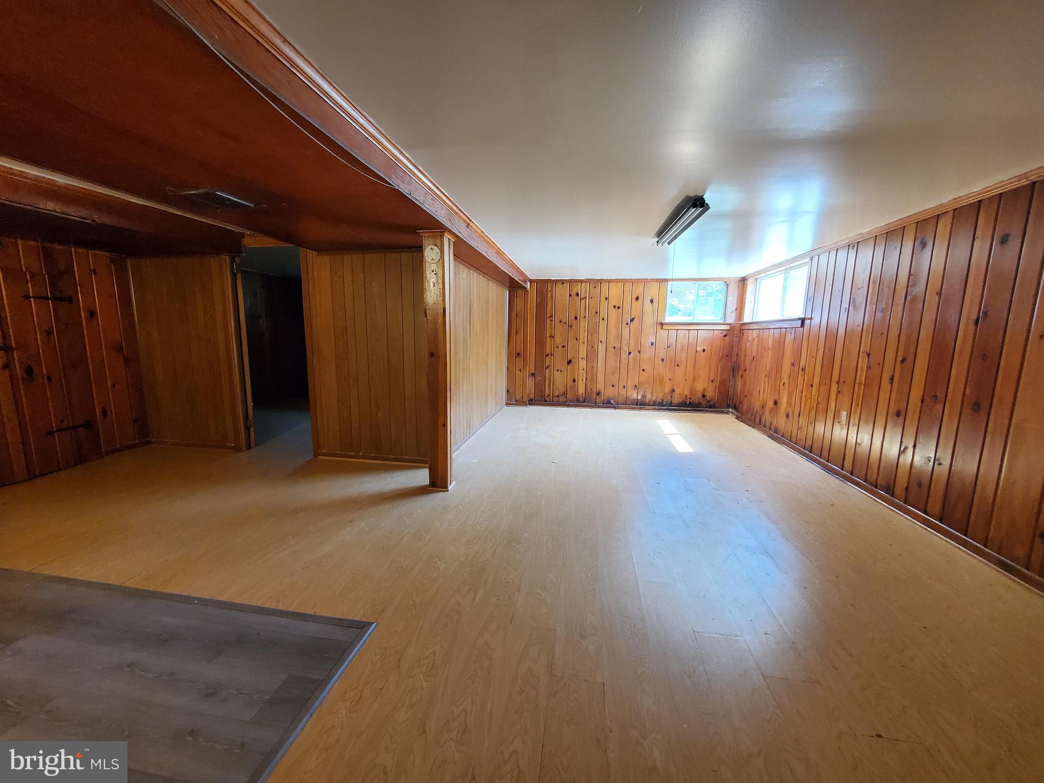 OAKVIEW - Residential Lease