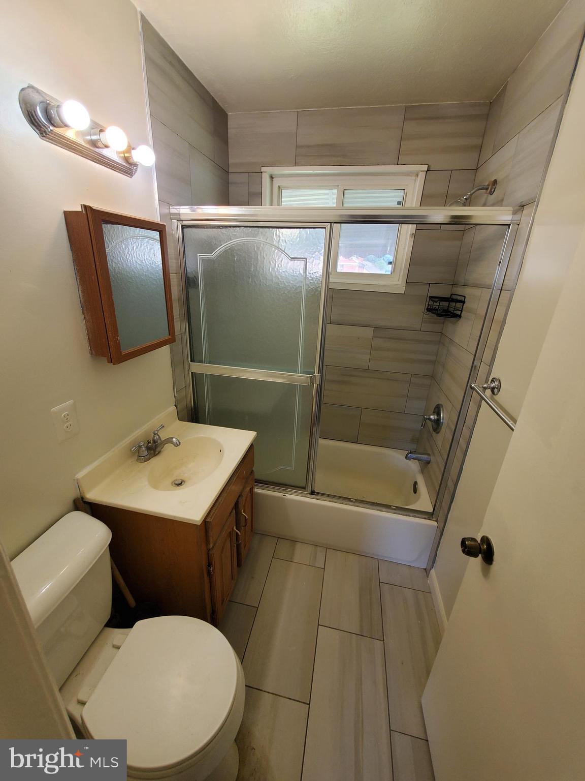 OAKVIEW - Residential Lease