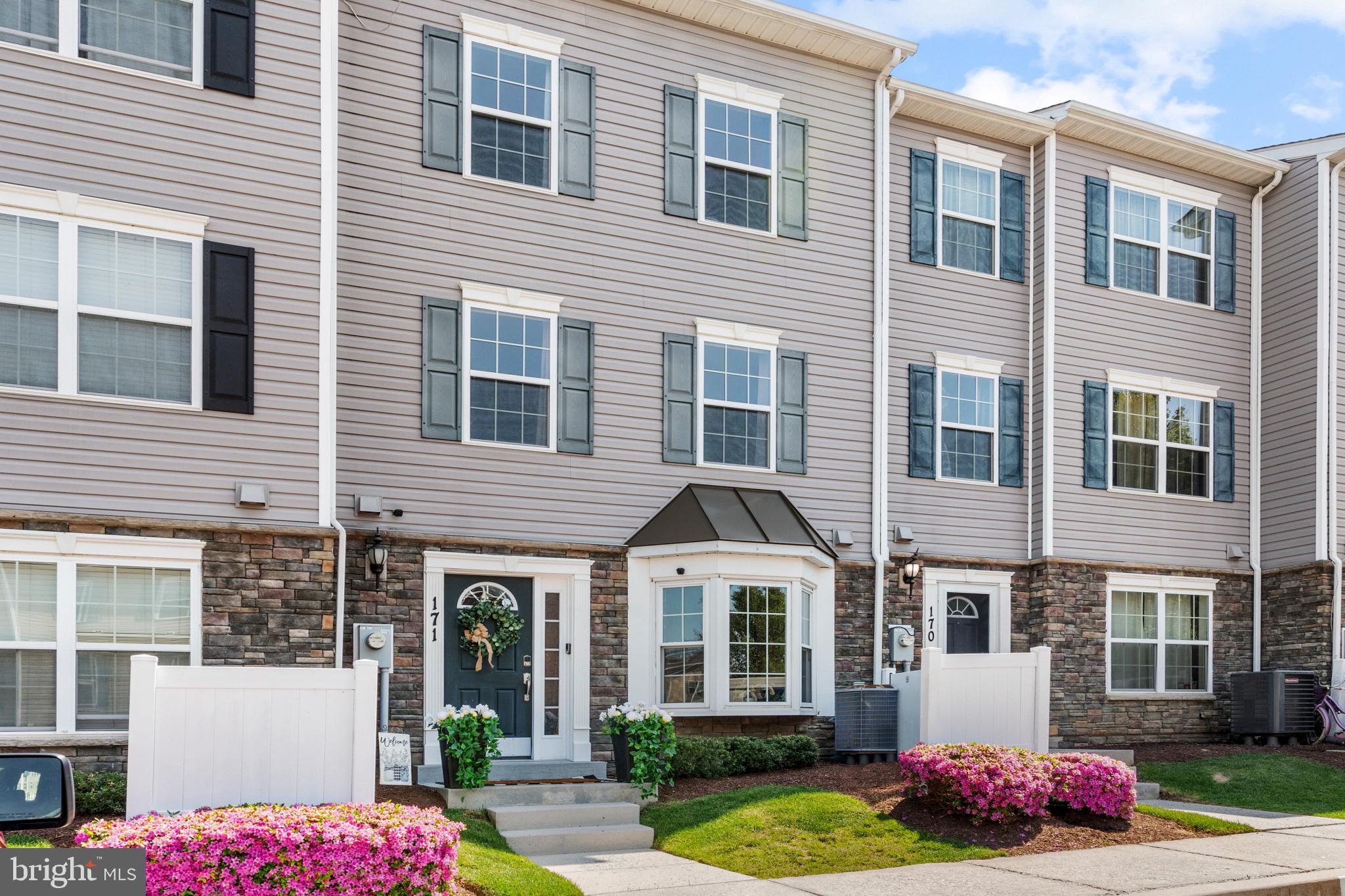 RESERVOIR RIDGE - Residential