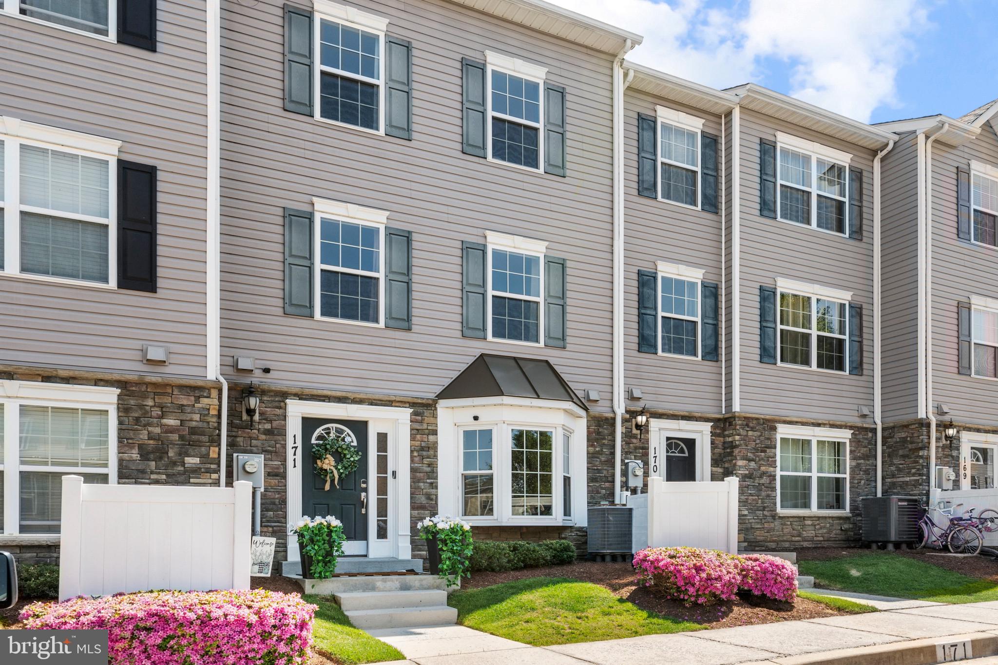 RESERVOIR RIDGE - Residential