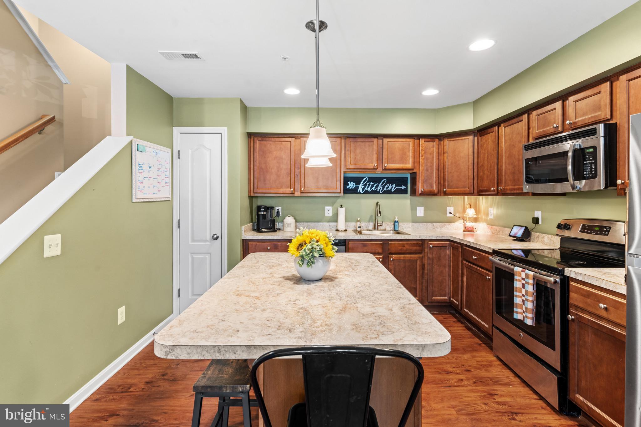 RESERVOIR RIDGE - Residential