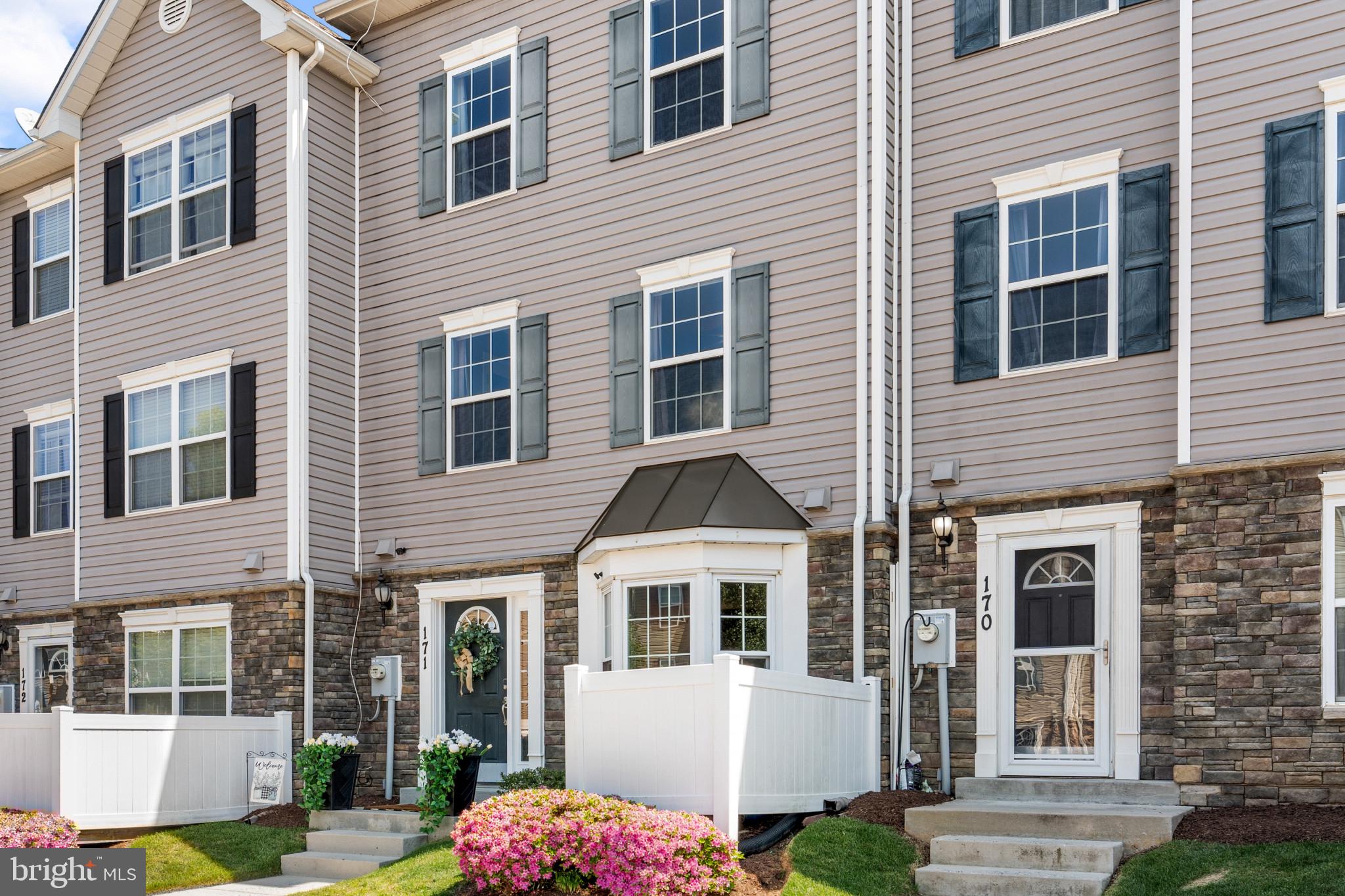 RESERVOIR RIDGE - Residential