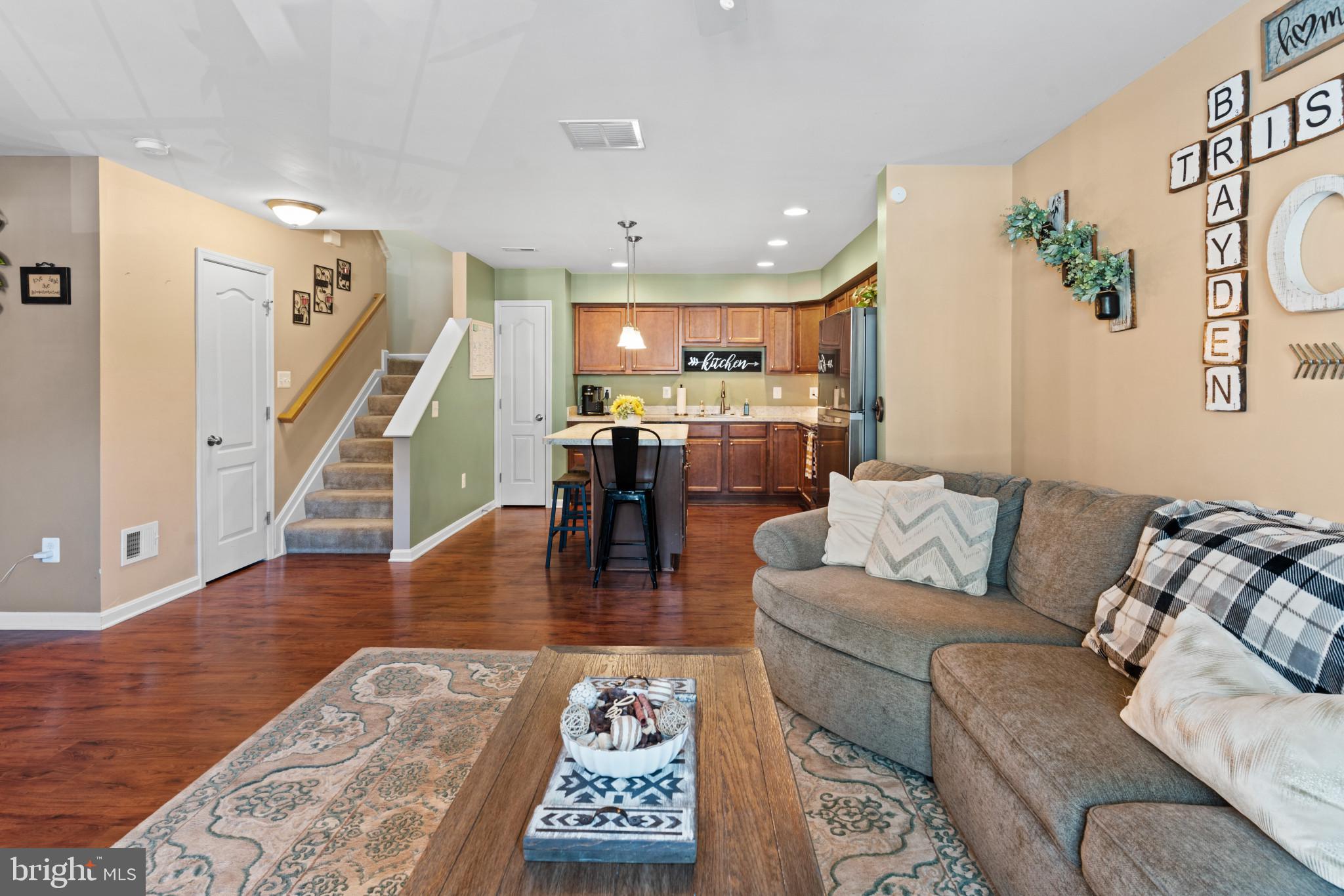 RESERVOIR RIDGE - Residential