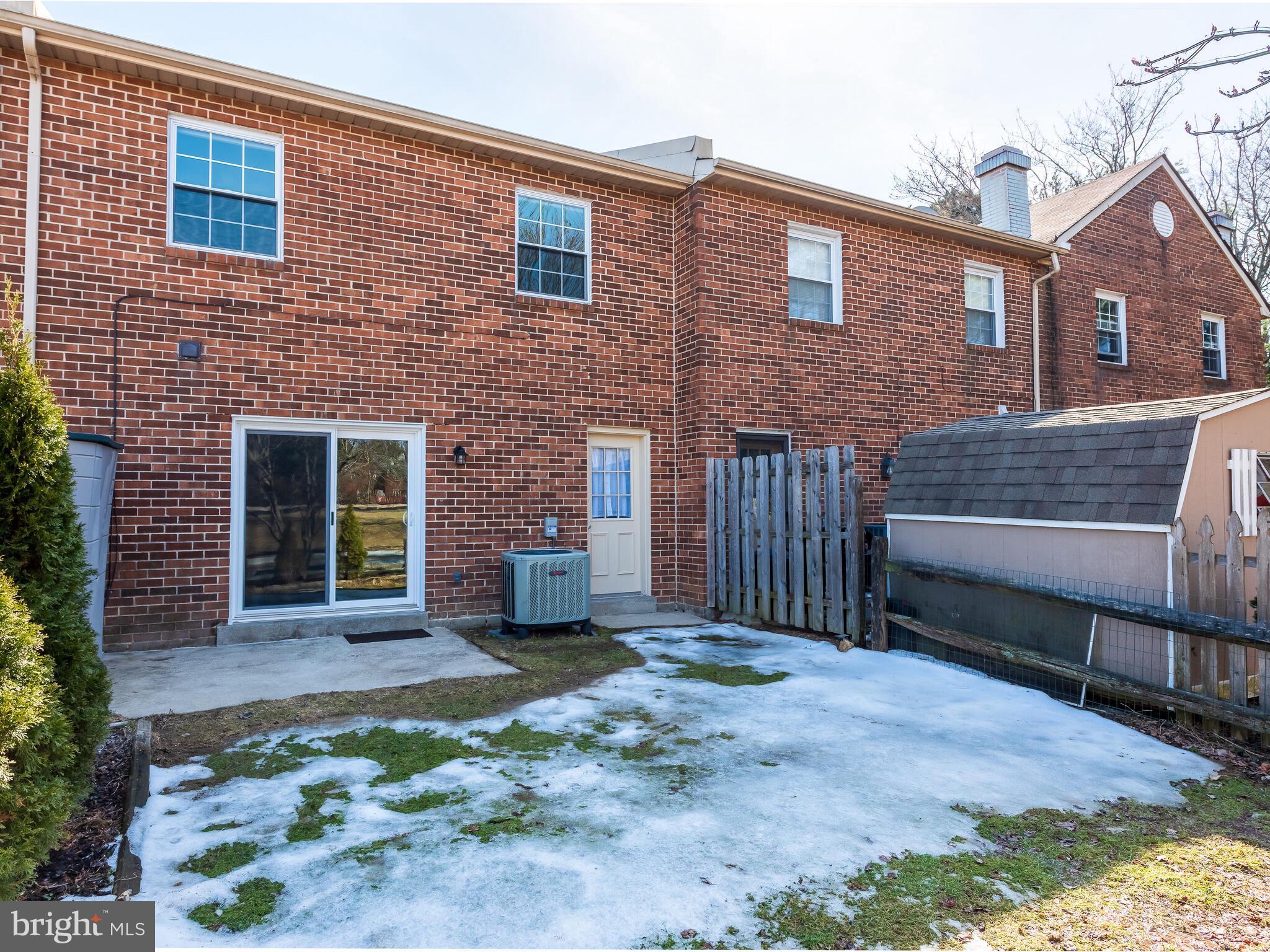 RHONDDA - Residential Lease