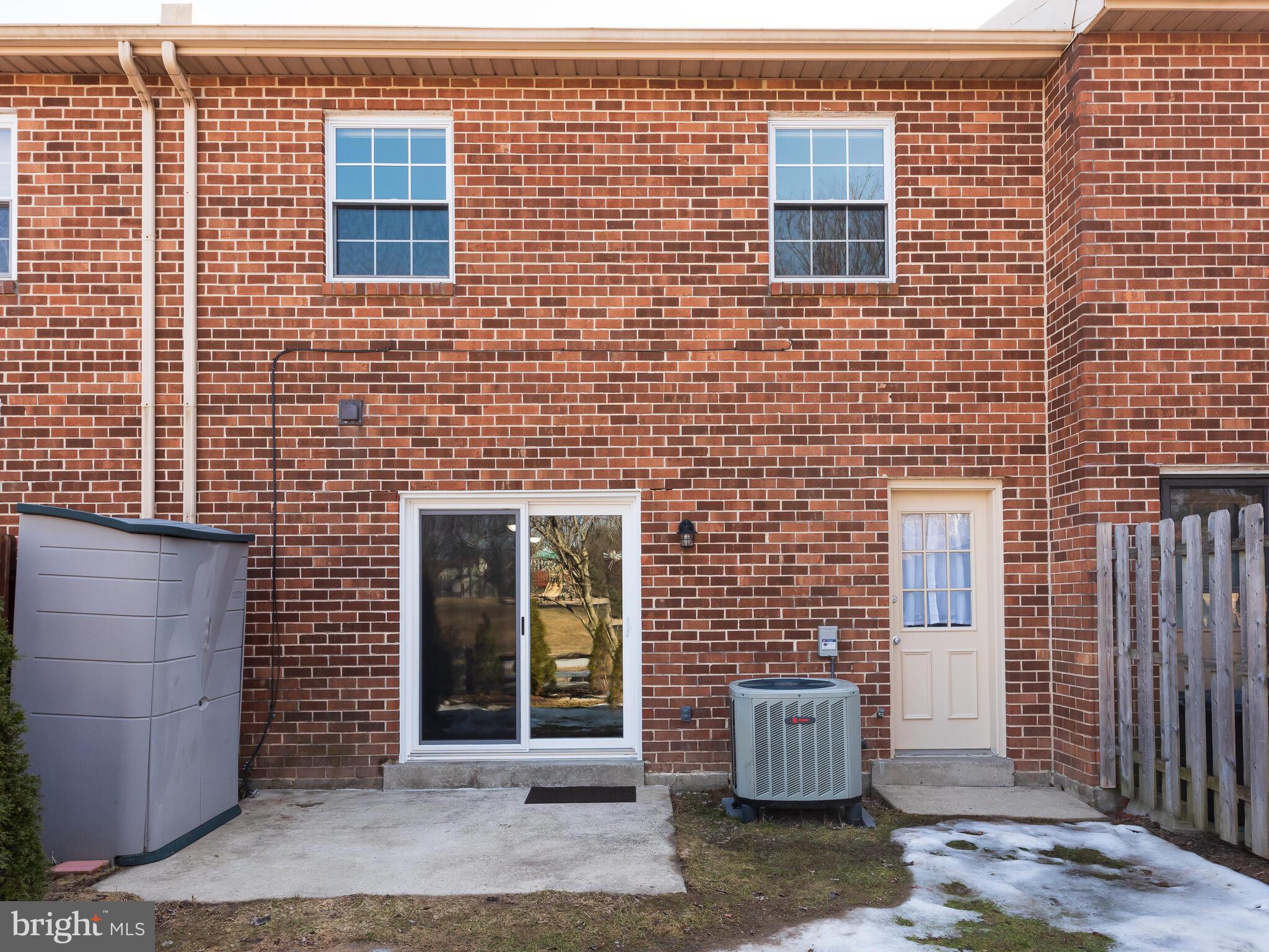 RHONDDA - Residential Lease