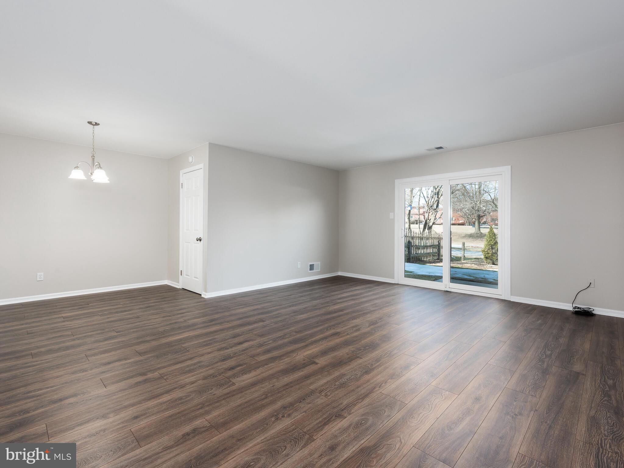 RHONDDA - Residential Lease