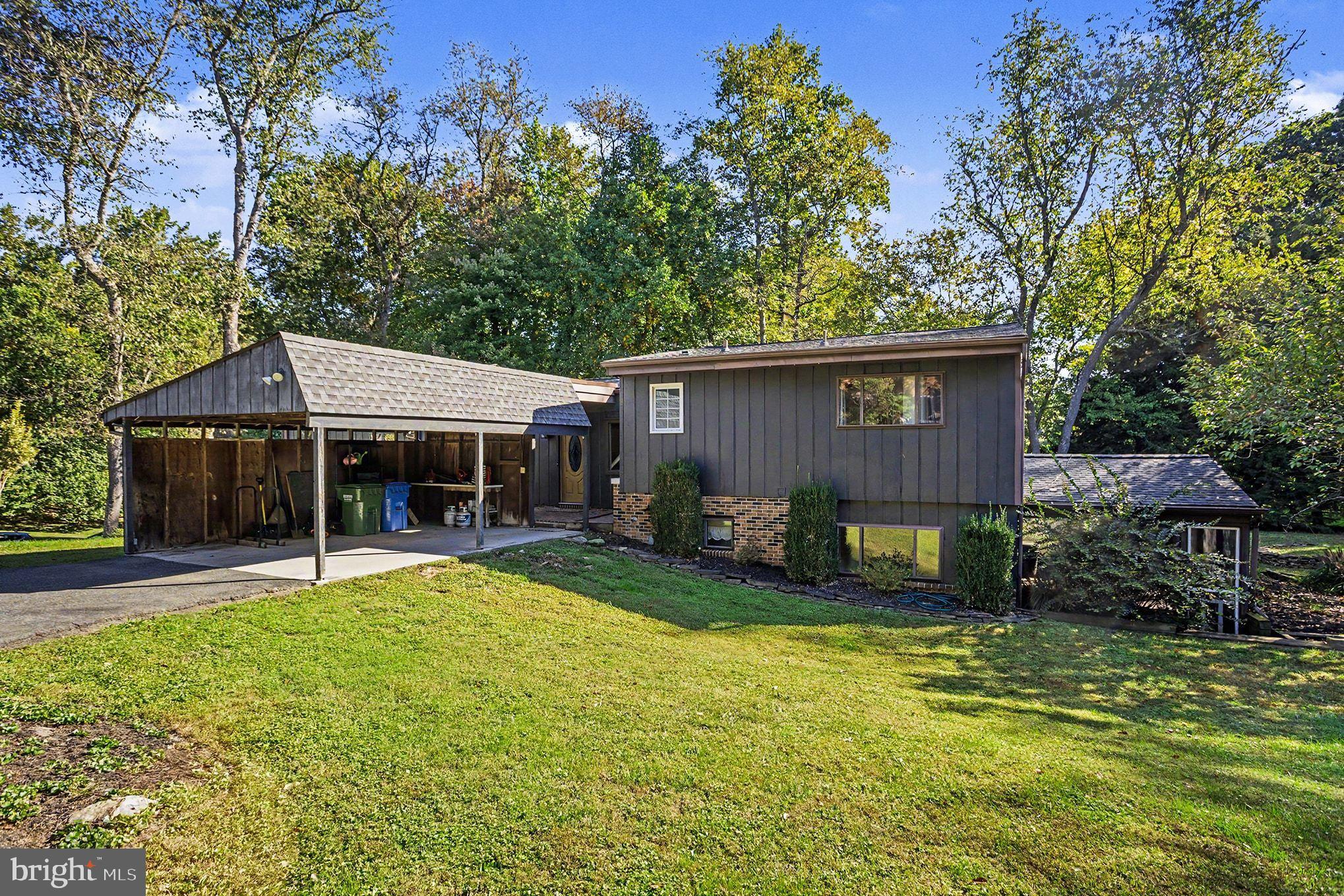 2519 DERBY DRIVE