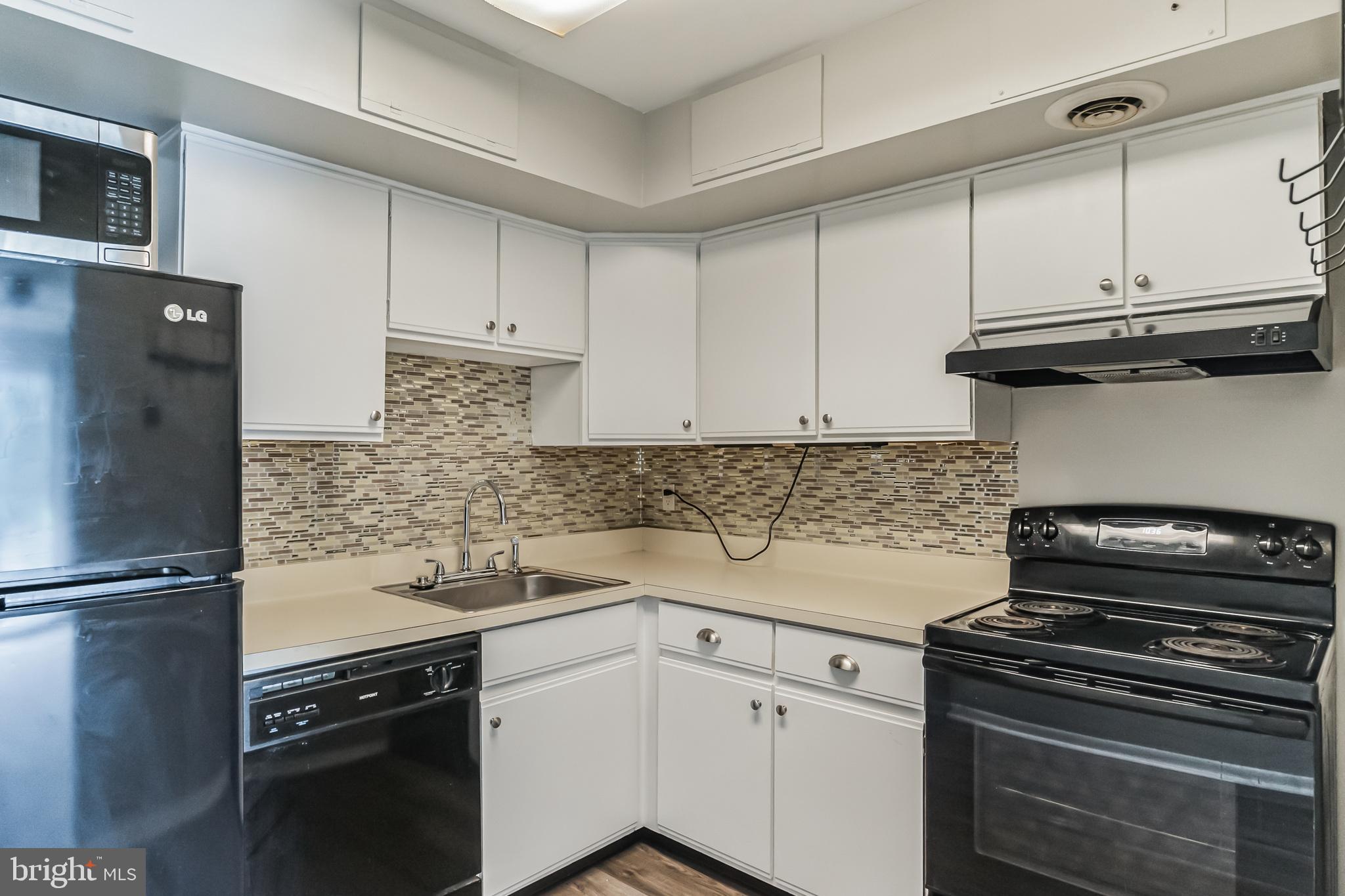 MEADOW WOOD - Residential