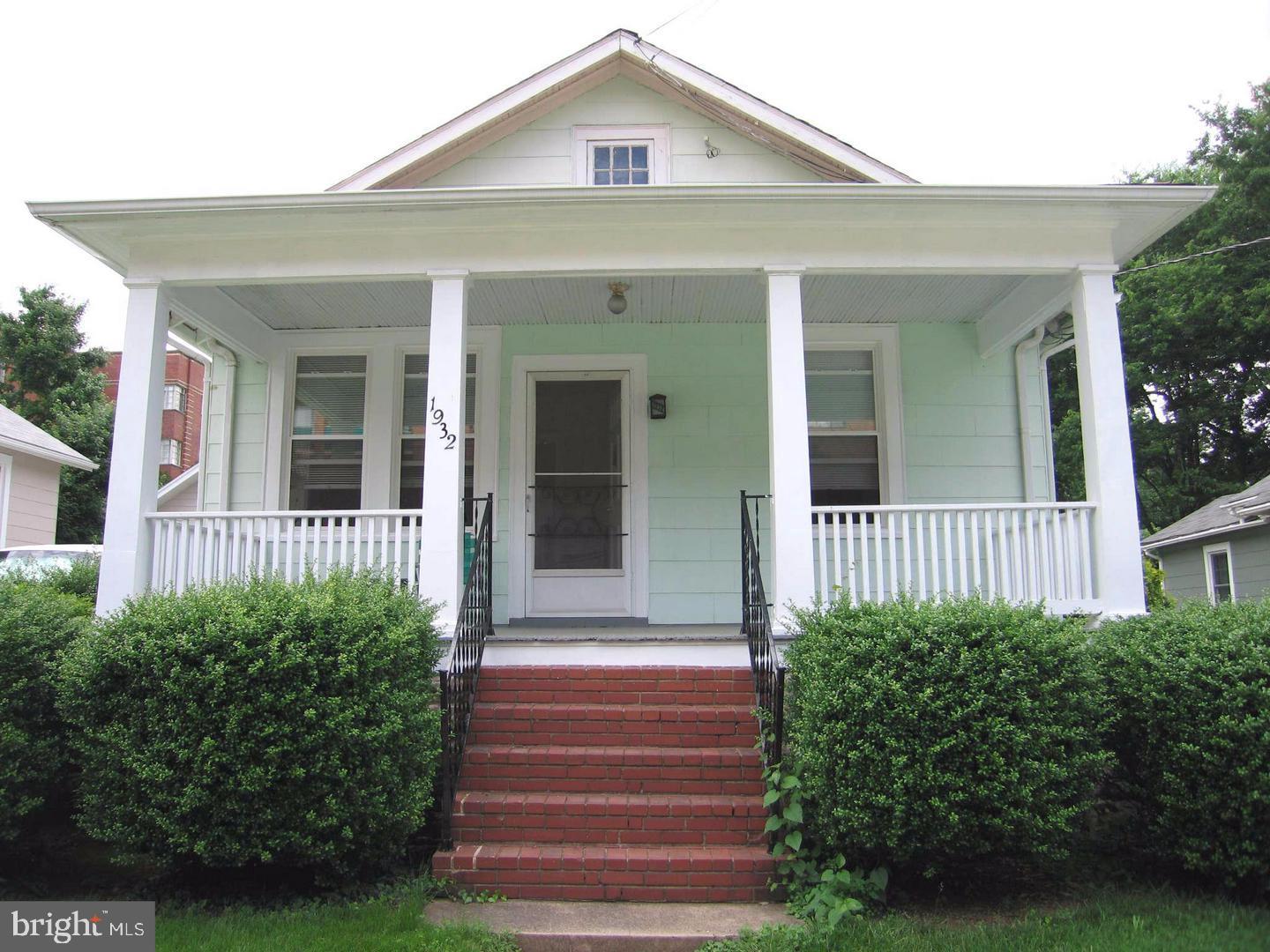 COURTHOUSE - Residential Lease