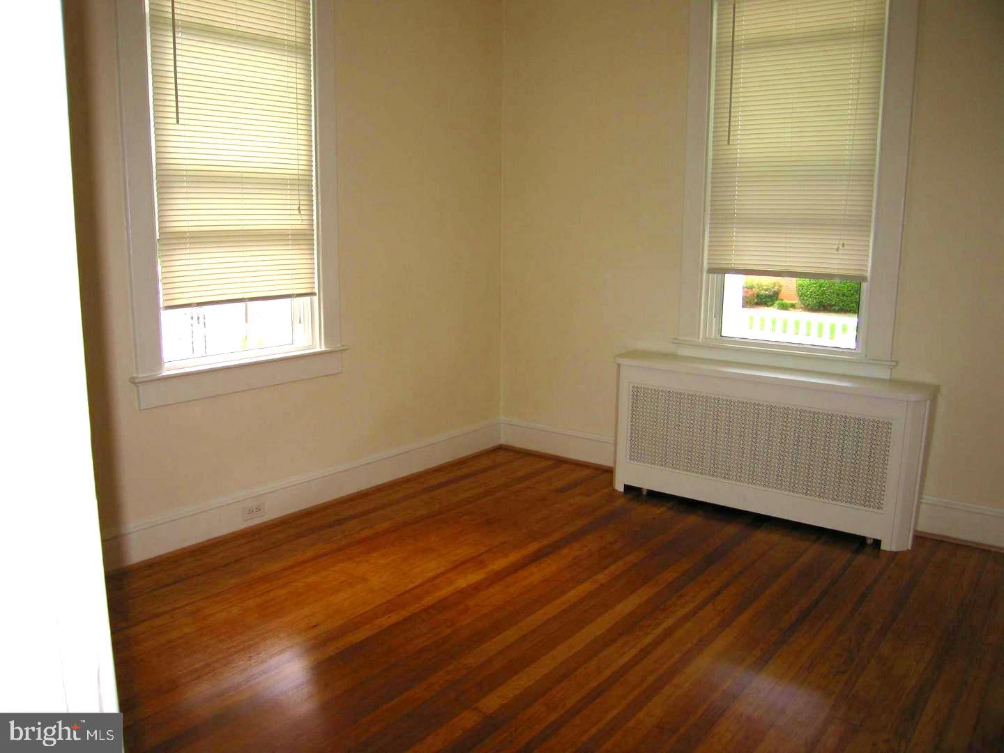 COURTHOUSE - Residential Lease