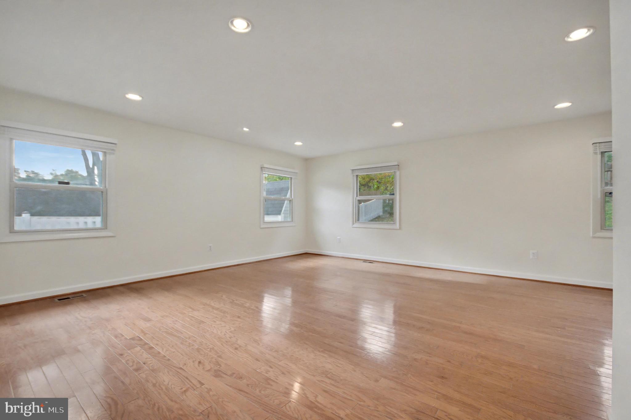 KENILWORTH - Residential Lease