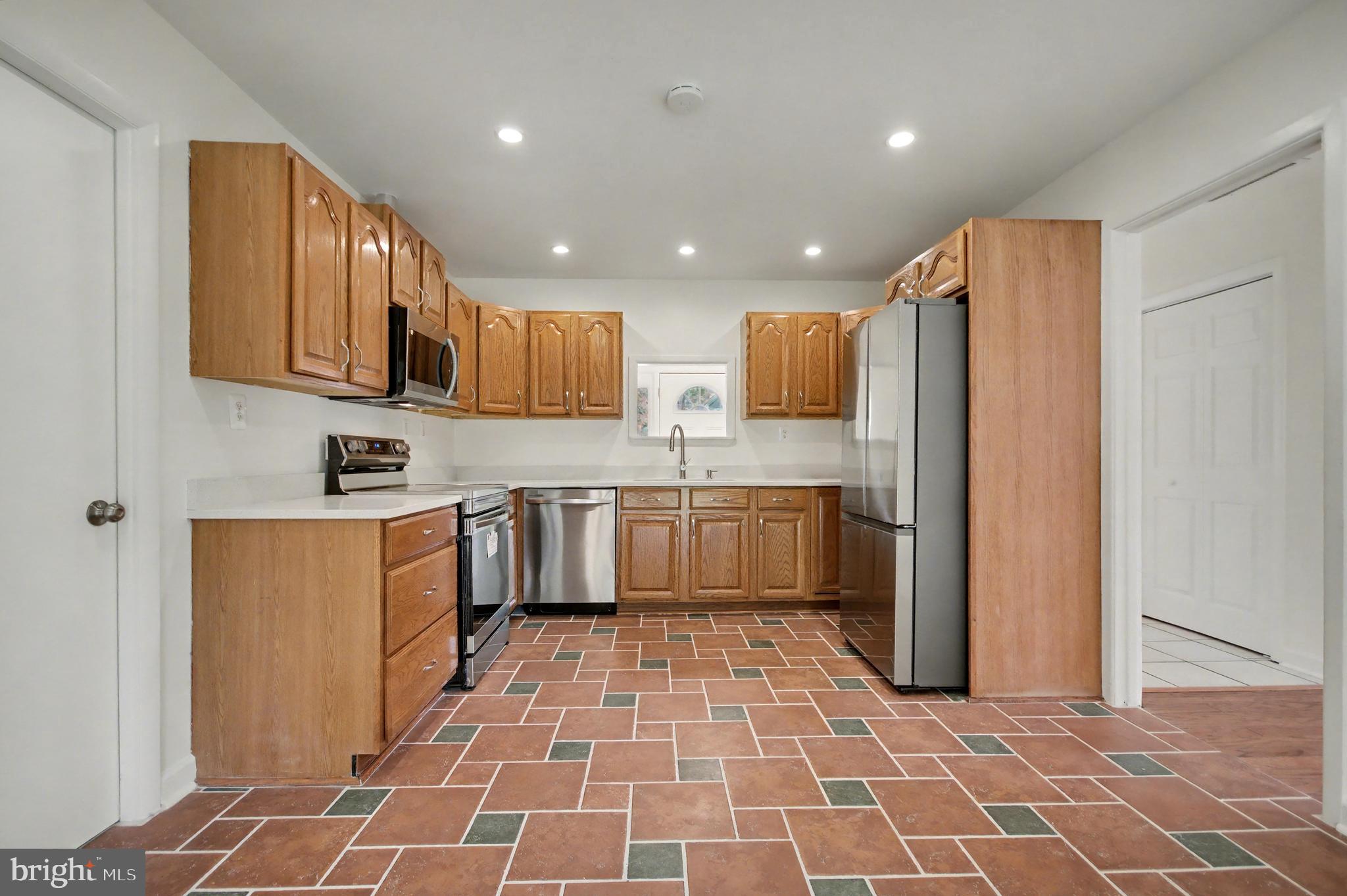 KENILWORTH - Residential Lease