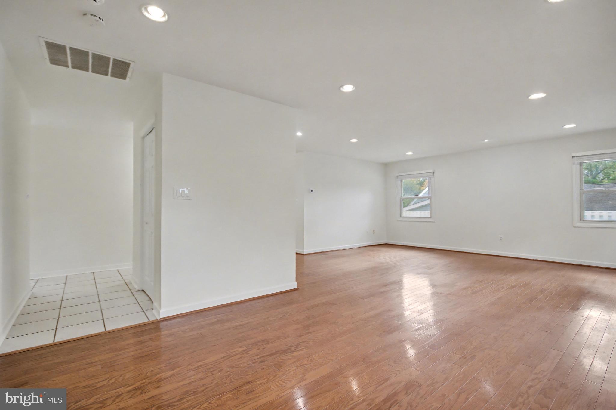 KENILWORTH - Residential Lease