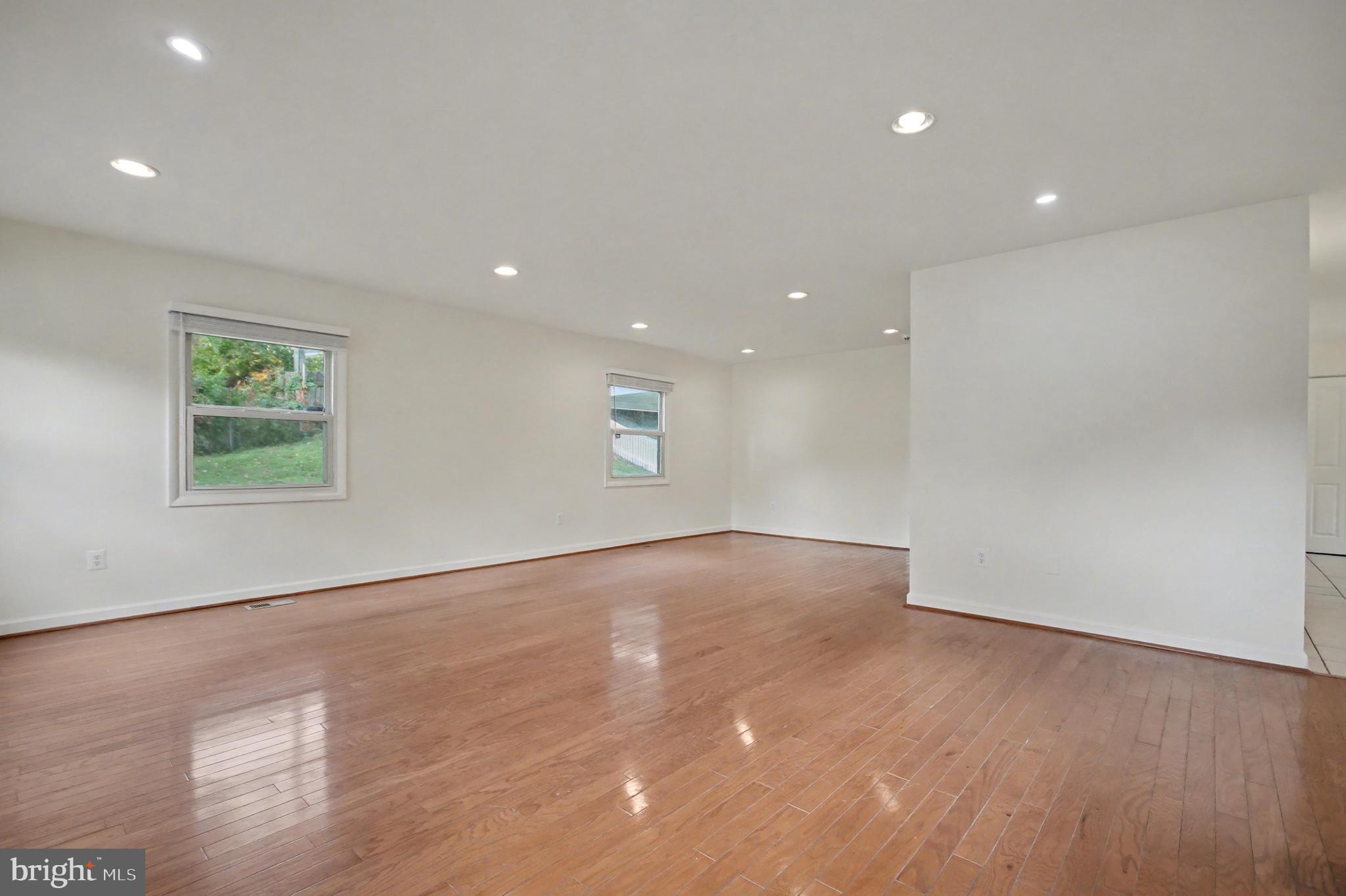 KENILWORTH - Residential Lease