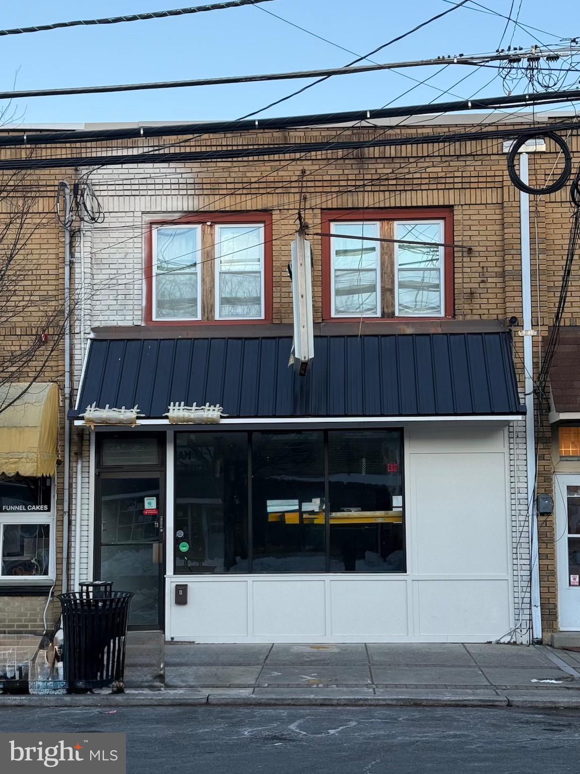 211 W CLINTON AVENUE