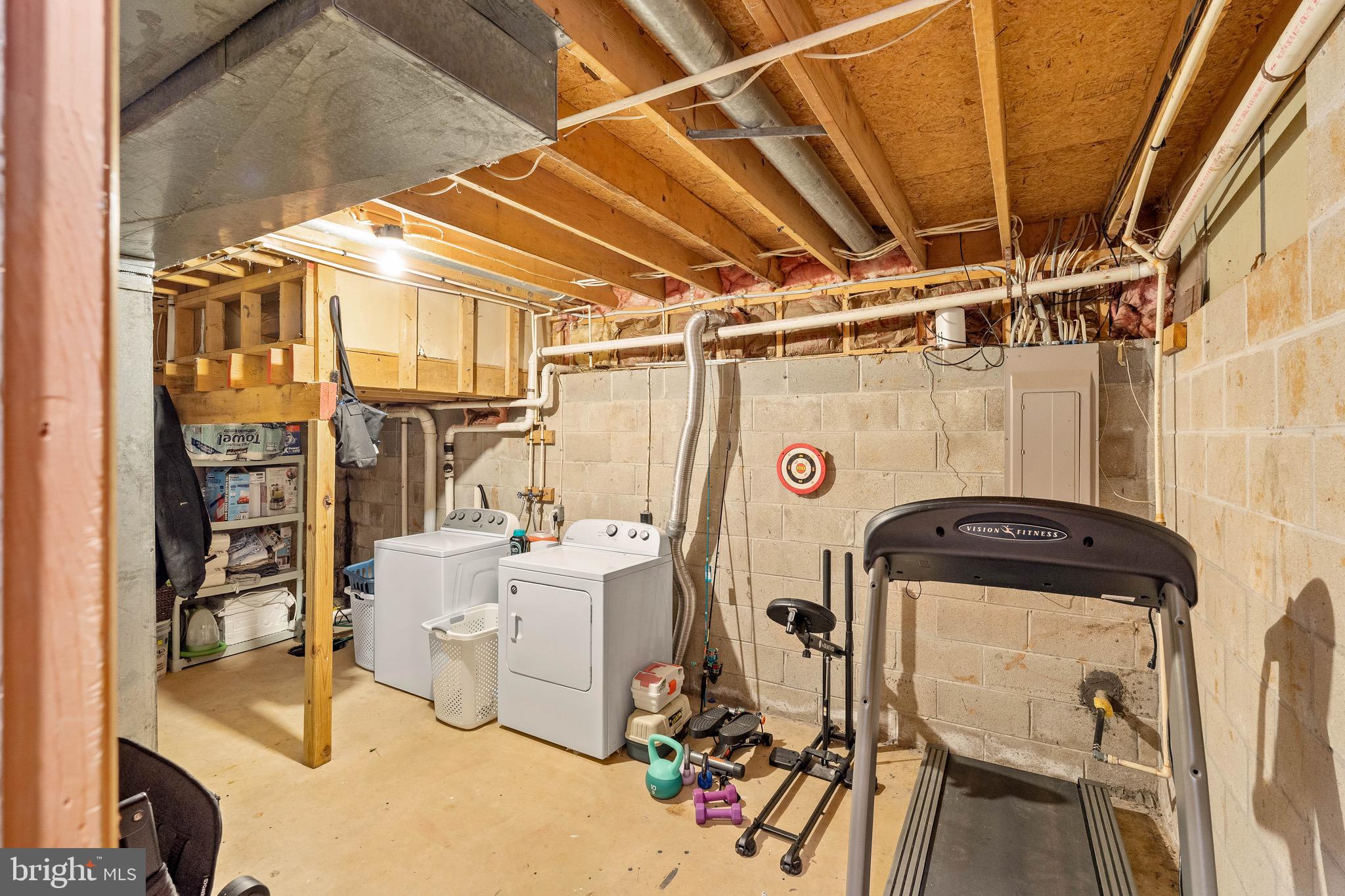 CHESAPEAKE LANDING - Residential