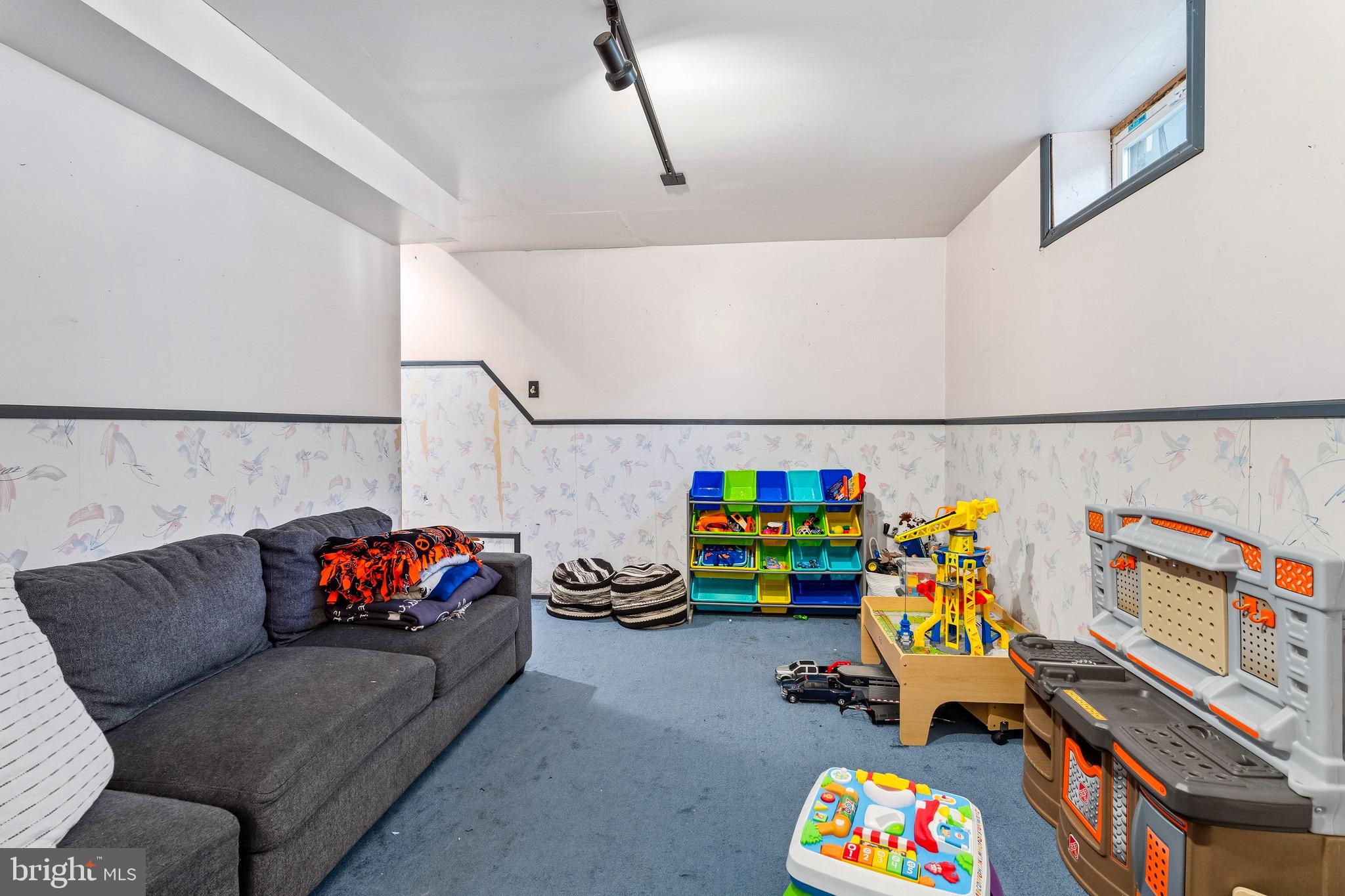 CHESAPEAKE LANDING - Residential